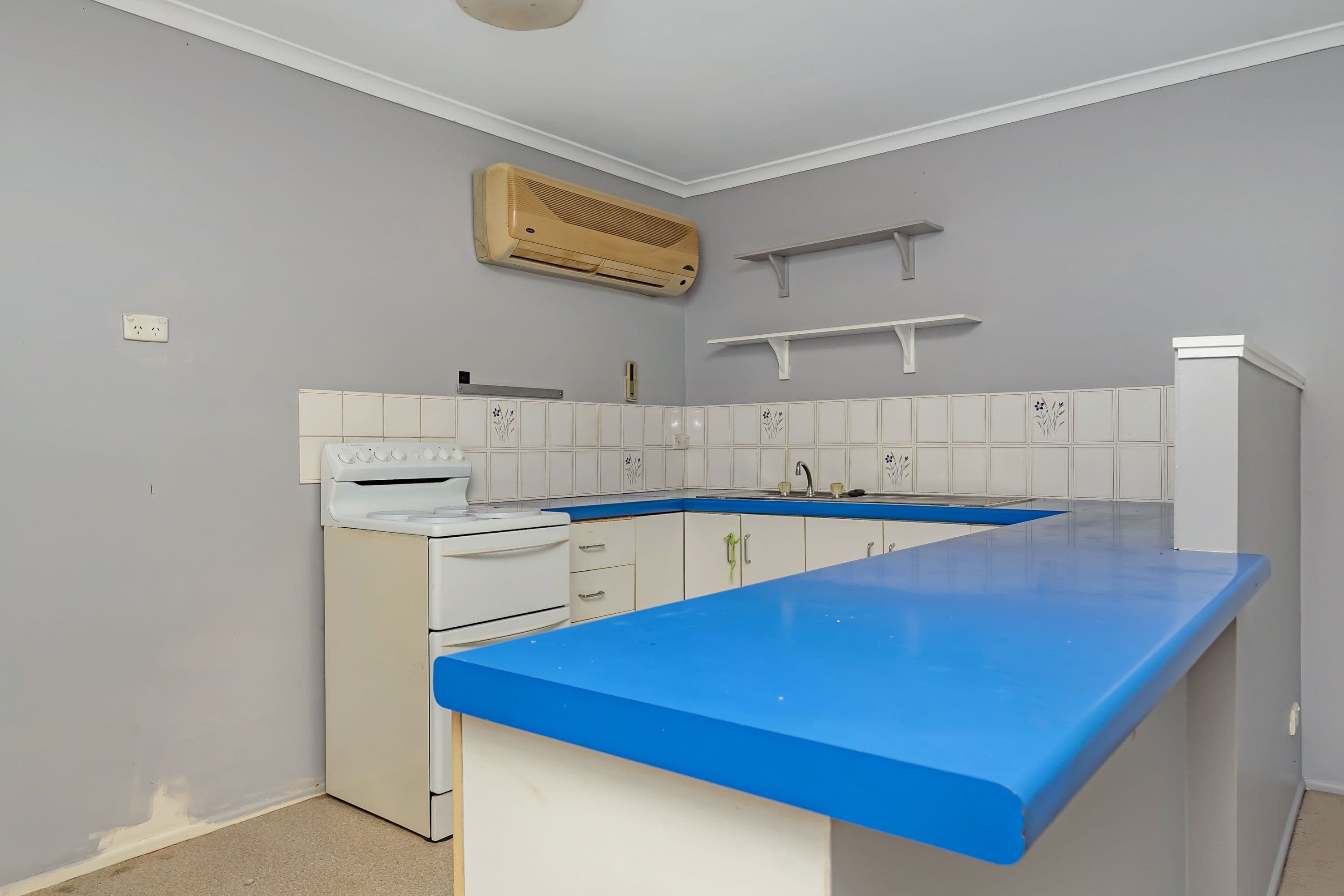 11 Cavendish Street, Pimlico QLD 4812, Pimlico - Thumbnail 2