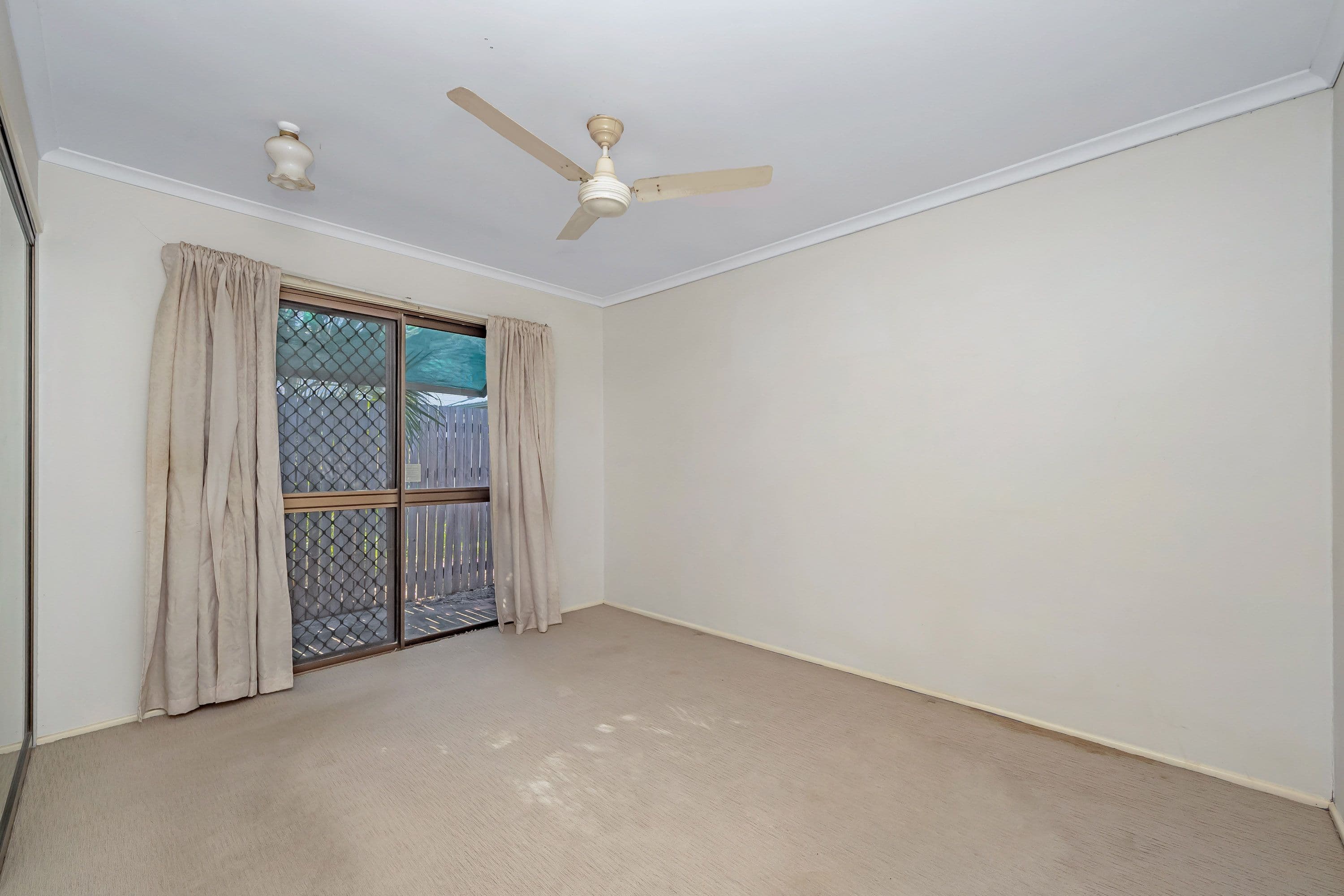 11 Cavendish Street, Pimlico QLD 4812, Pimlico - Thumbnail 4