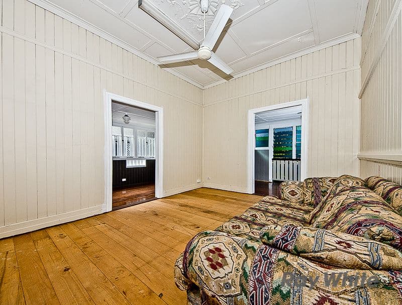 7 The Crescent, ASHGROVE QLD 4060, Ashgrove - Thumbnail 4