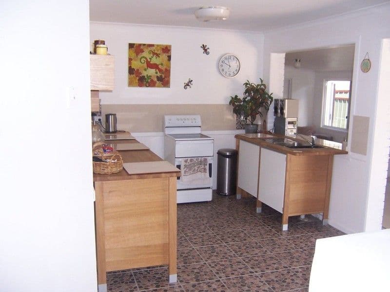 130 Jacaranda Drive, Millstream, QLD, 4888, Millstream - Thumbnail 3