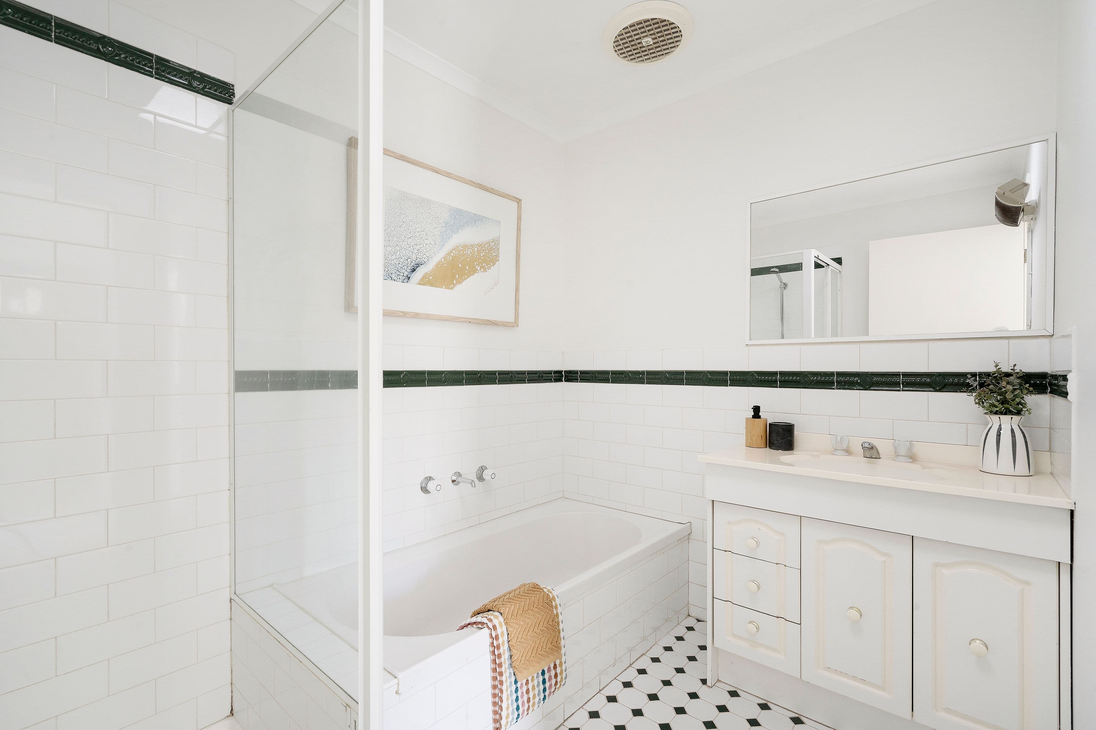 10 Carron Street, Coburg VIC 3058, Coburg - Thumbnail 7