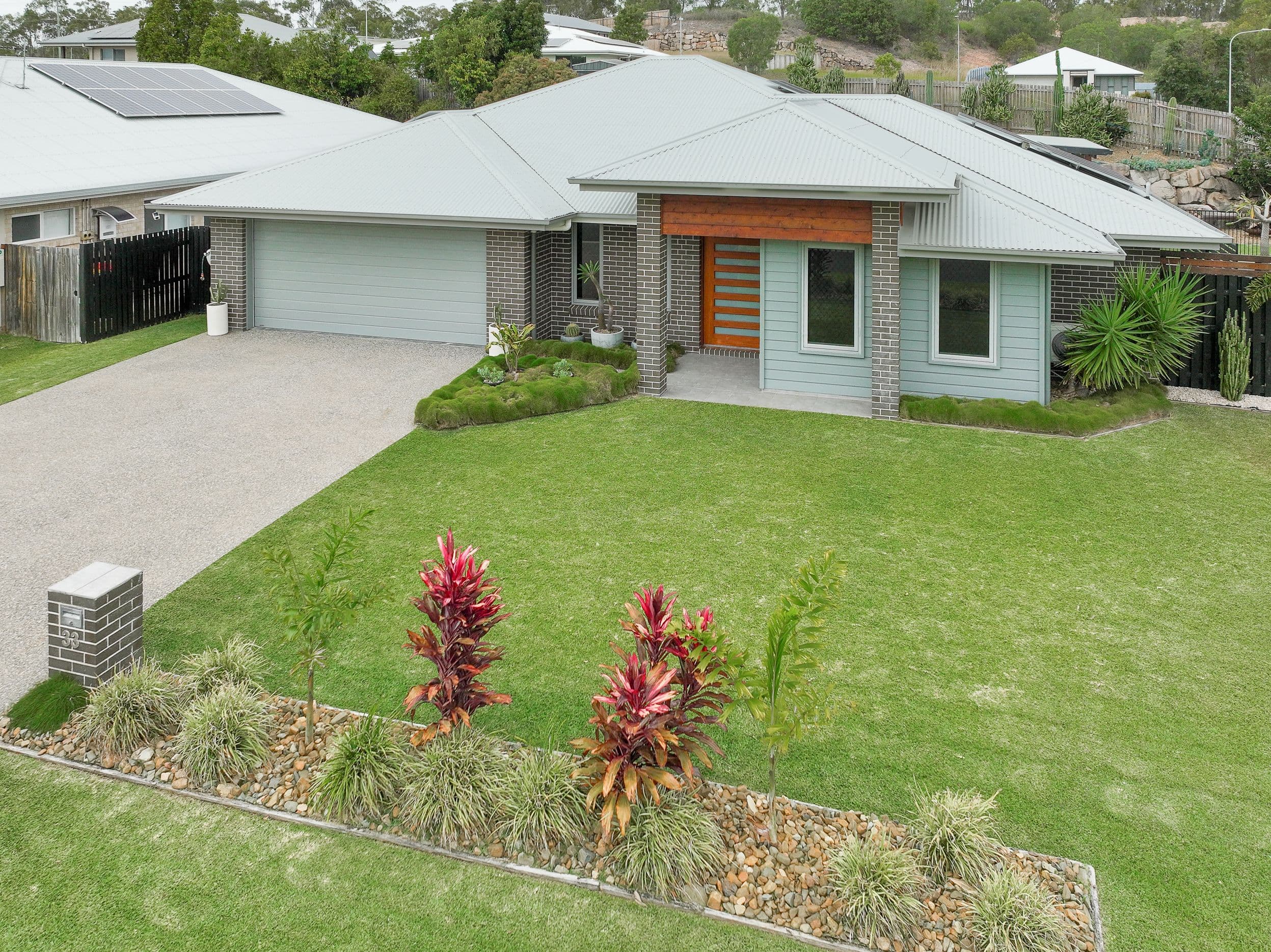 33 Fitzroy Avenue, Clinton QLD 4680, Clinton - Thumbnail 2