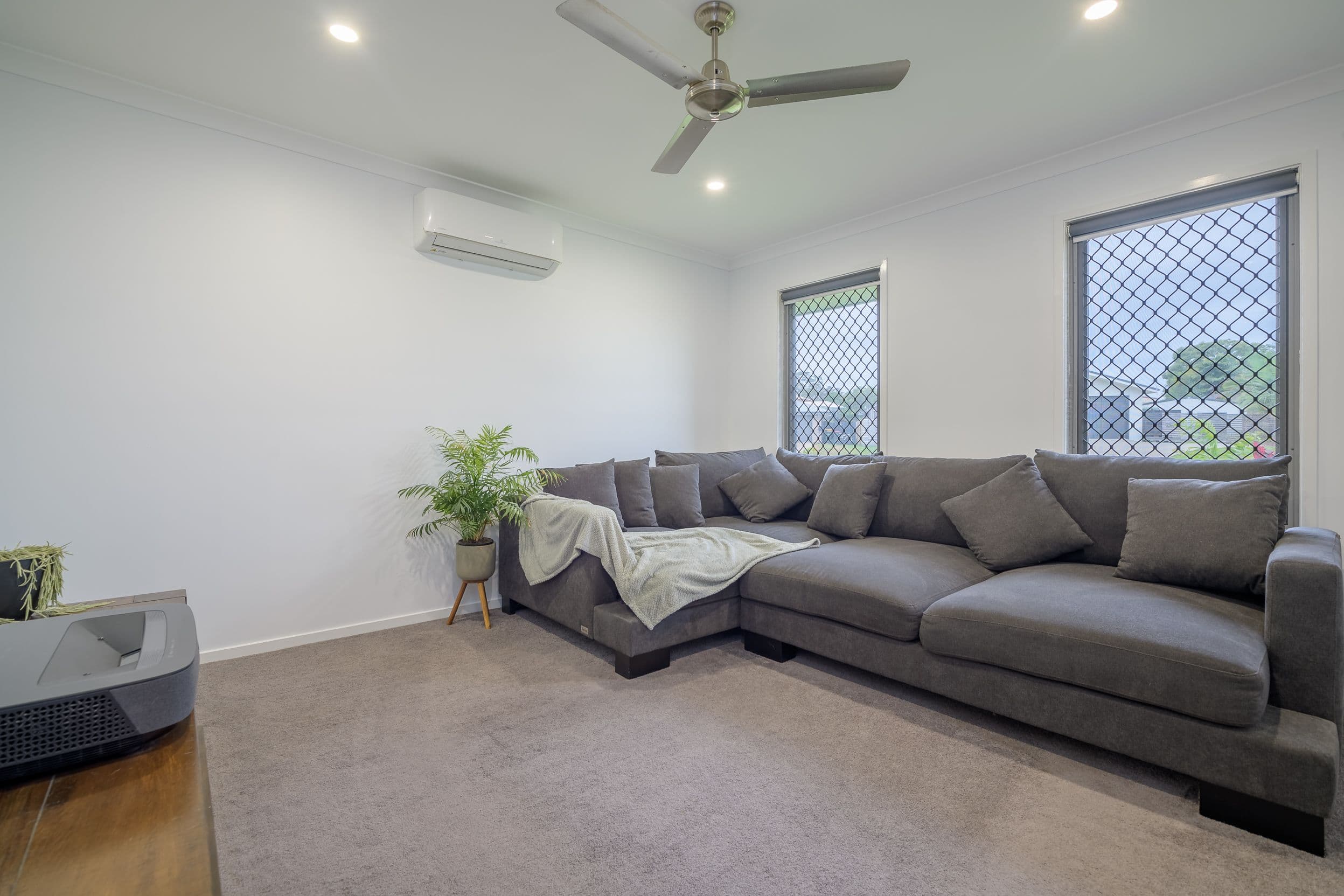 33 Fitzroy Avenue, Clinton QLD 4680, Clinton - Thumbnail 8