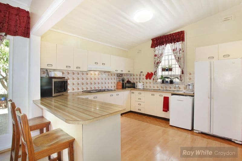 30 Heighway Avenue, Ashfield - Thumbnail 2