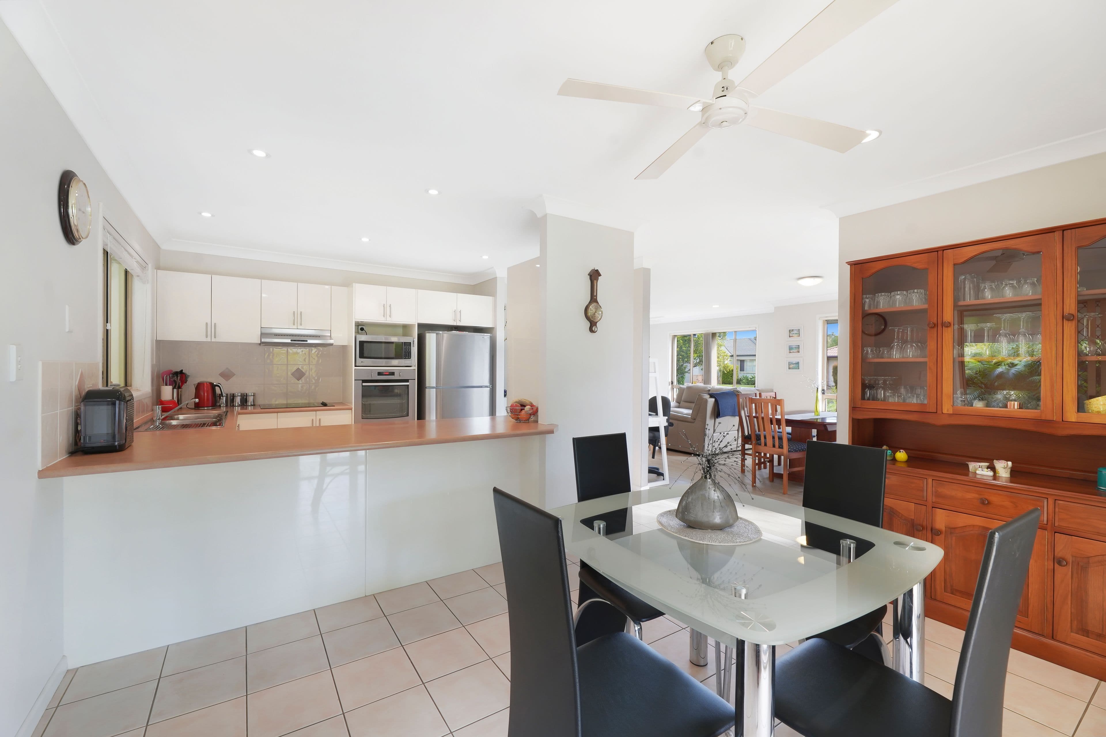 2 Springsure Drive, Mudgeeraba QLD 4213, Mudgeeraba - Thumbnail 2