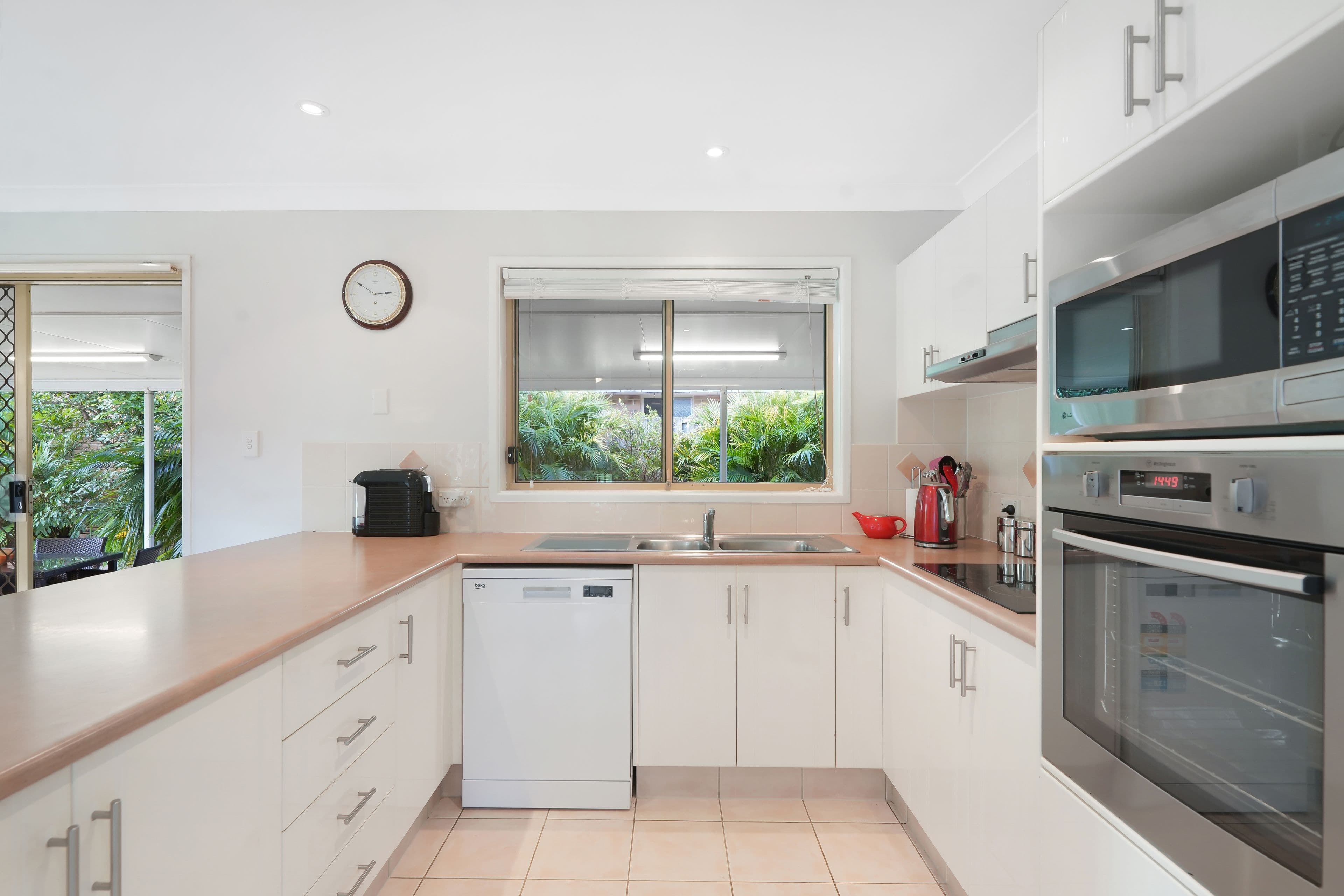 2 Springsure Drive, Mudgeeraba QLD 4213, Mudgeeraba - Thumbnail 3