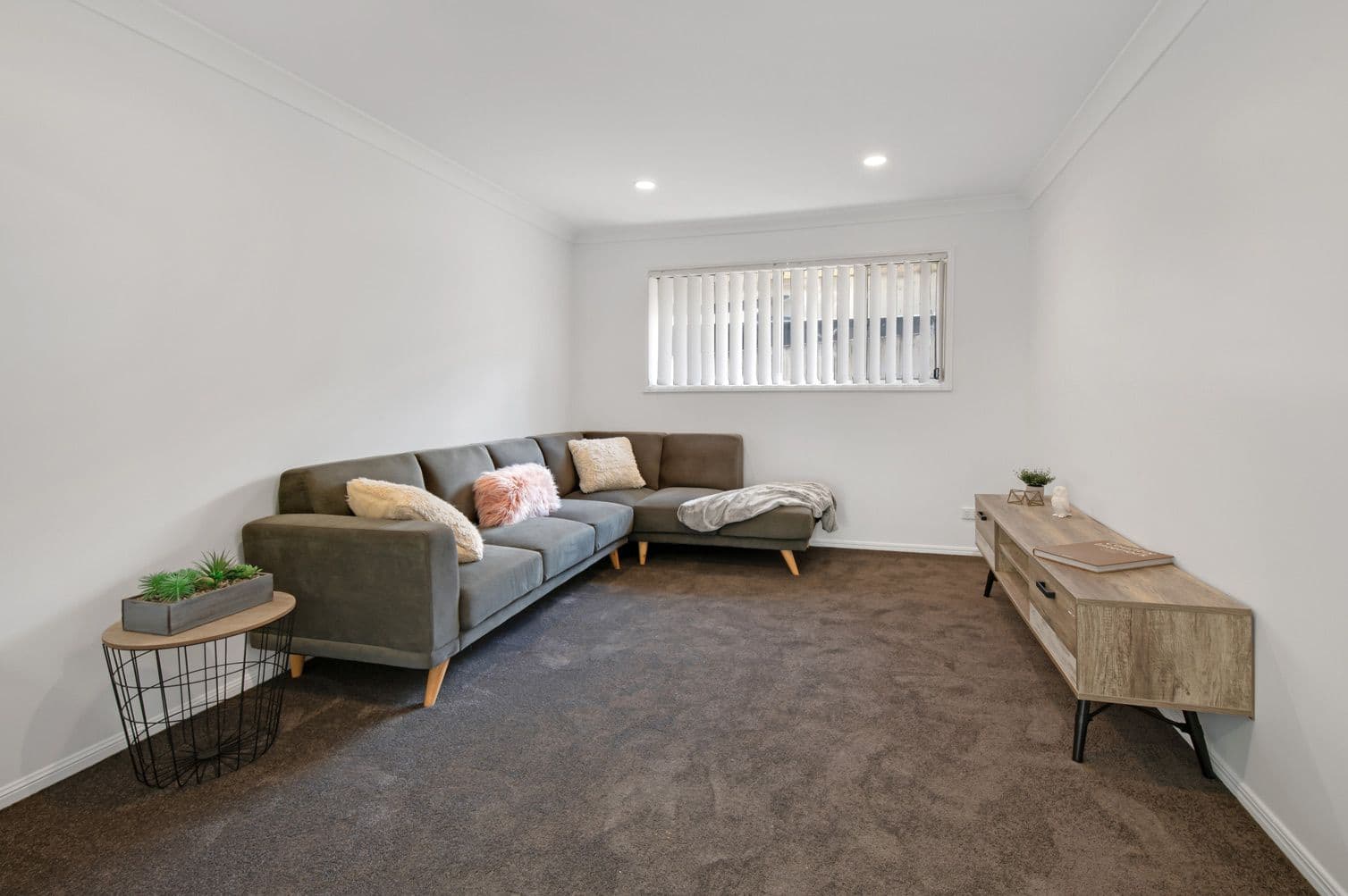 18 Madison Road, Coomera QLD 4209, Coomera - Thumbnail 4
