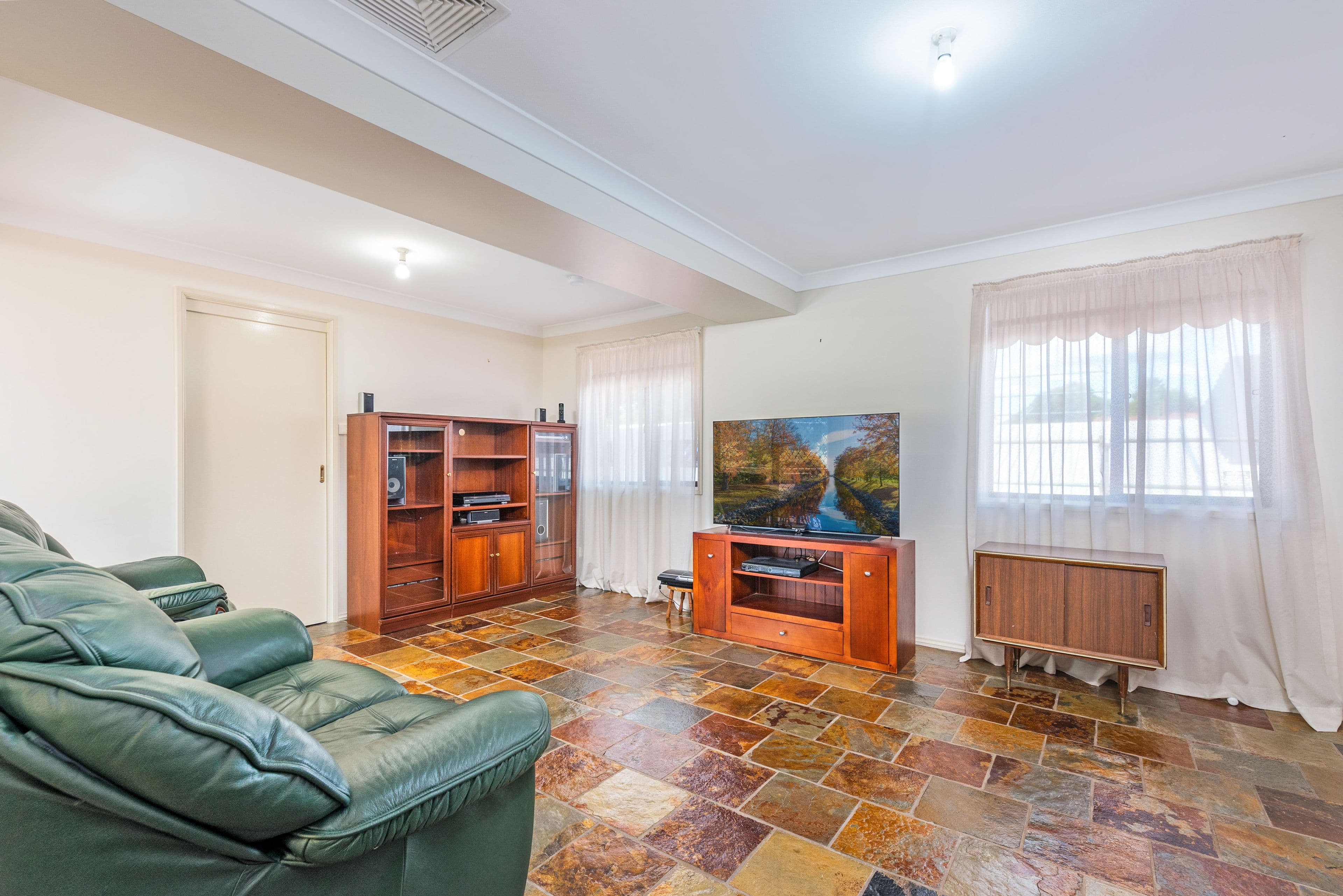 3 Chapman Avenue, Castle Hill NSW 2154, Castle Hill - Thumbnail 5