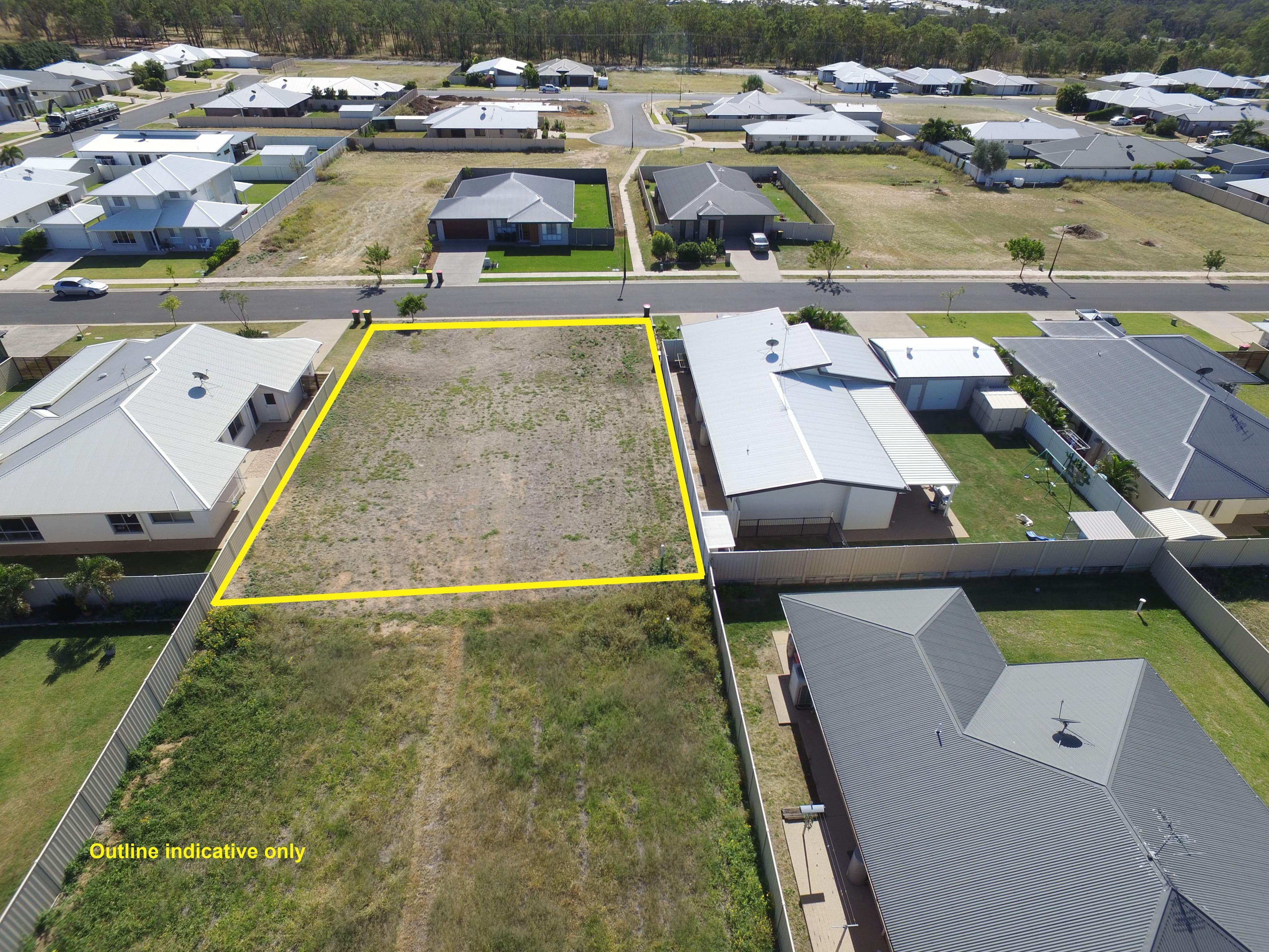 20 Flemington Road, Emerald QLD 4720, Emerald - Thumbnail 2