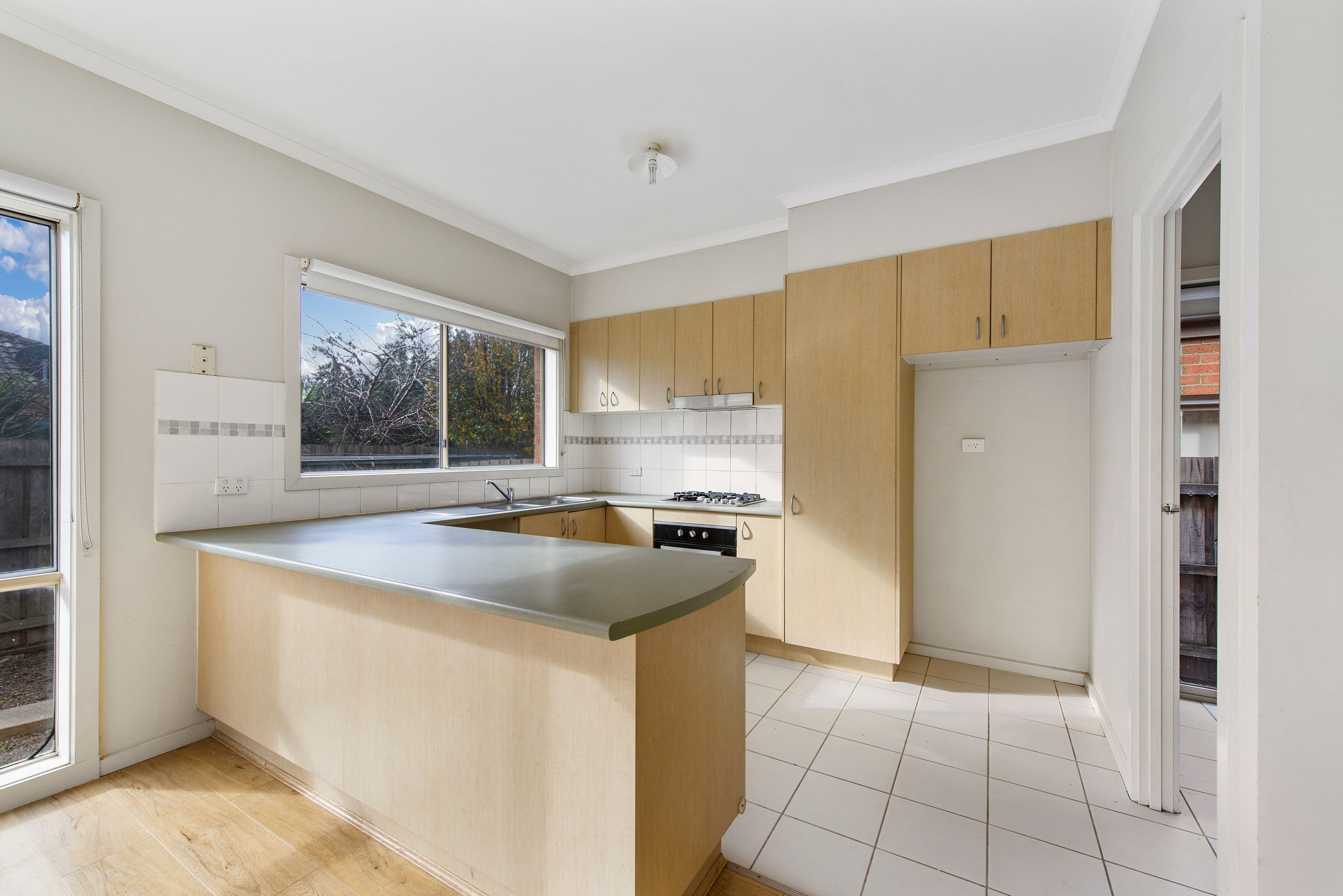 29 The Glades, Taylors Hill VIC 3037, Taylors Hill - Thumbnail 5