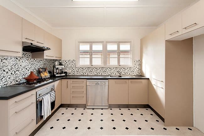 15 Julian Street, MORNINGSIDE QLD 4170, Morningside - Thumbnail 3