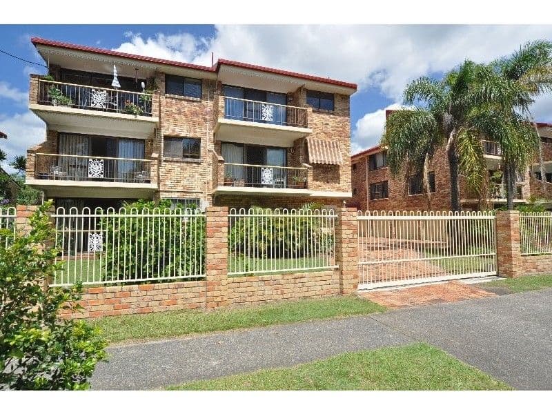 6 Broad Street, LABRADOR QLD 4215, Labrador - Image 1