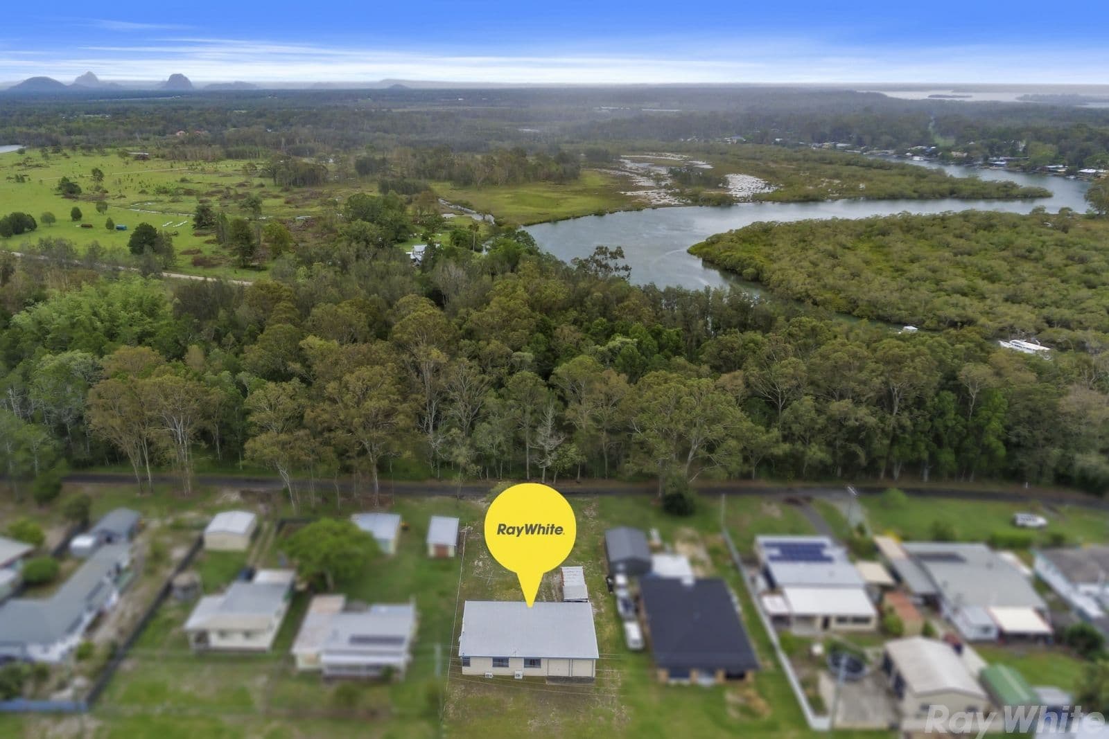 20 Bishop Parade, Toorbul QLD 4510, Toorbul - Thumbnail 2