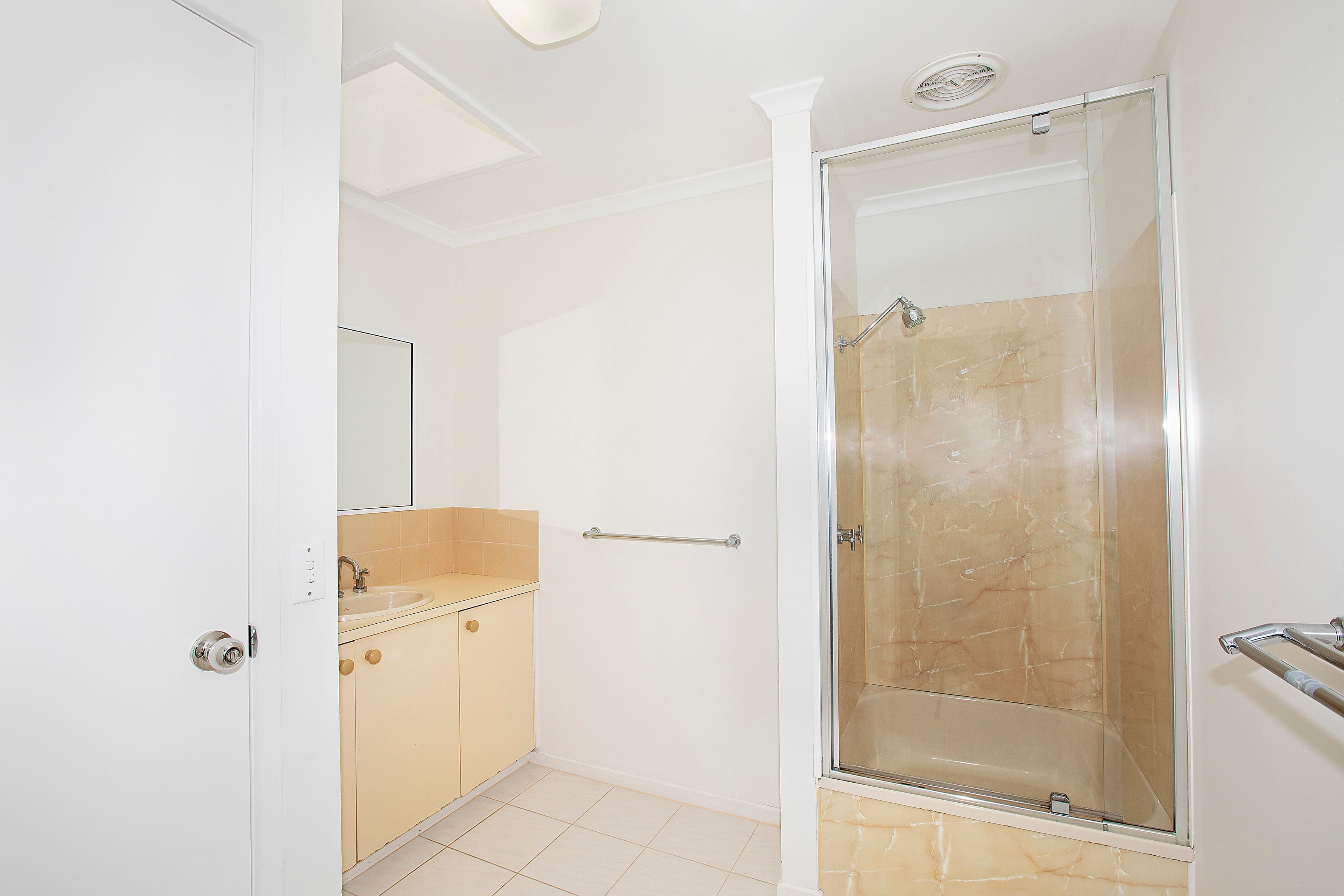 43 Vanessa Avenue, Highton VIC 3216, Highton - Thumbnail 6