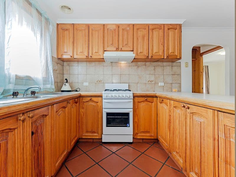 8 Bower Drive, Werribee VIC 3030, Werribee - Thumbnail 2