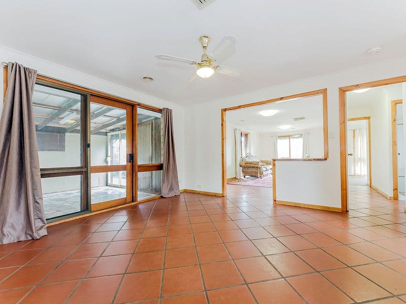 8 Bower Drive, Werribee VIC 3030, Werribee - Thumbnail 4