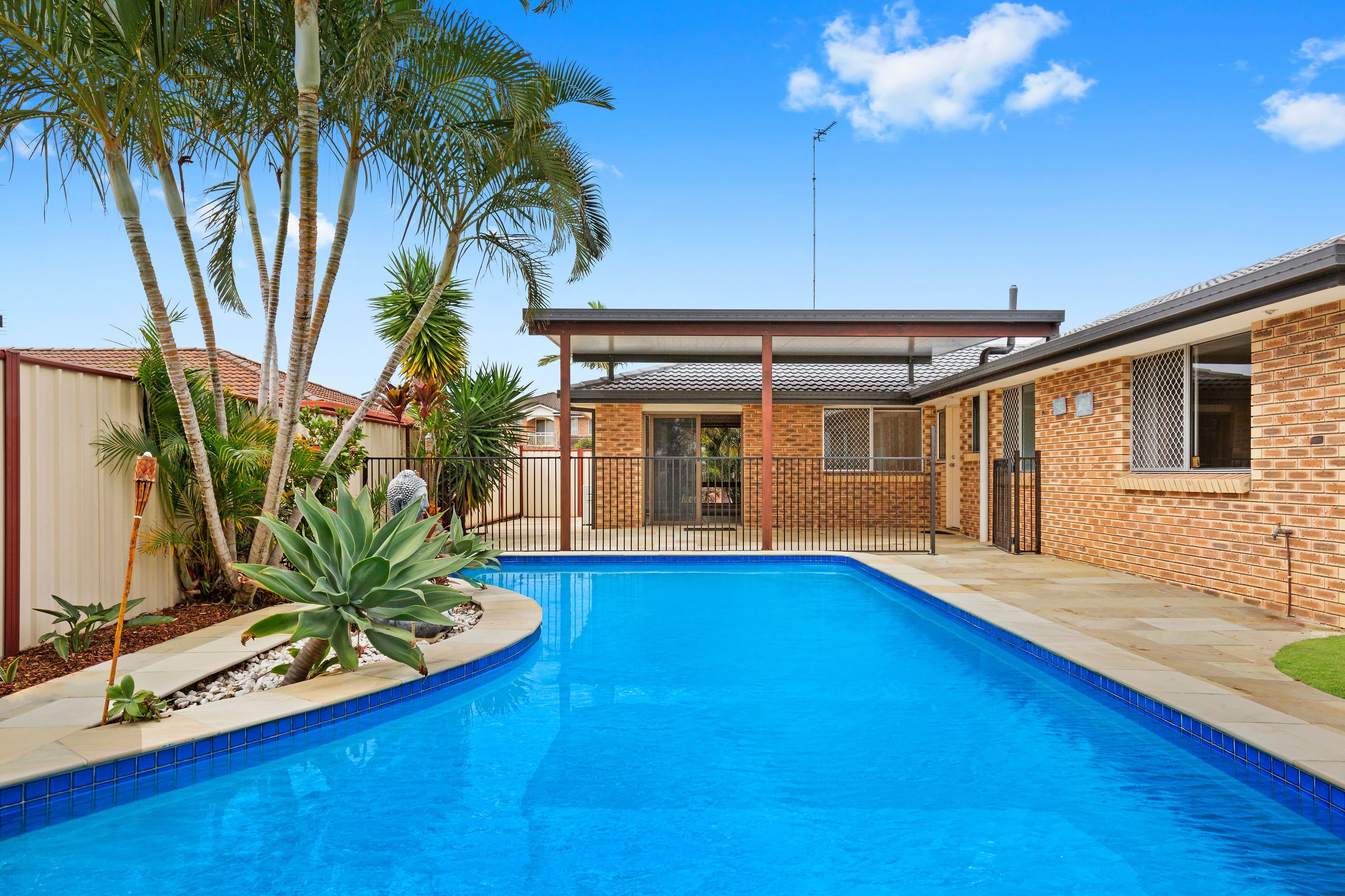 20 Volante Crescent, Mermaid Waters QLD 4218, Mermaid Waters - Image 1