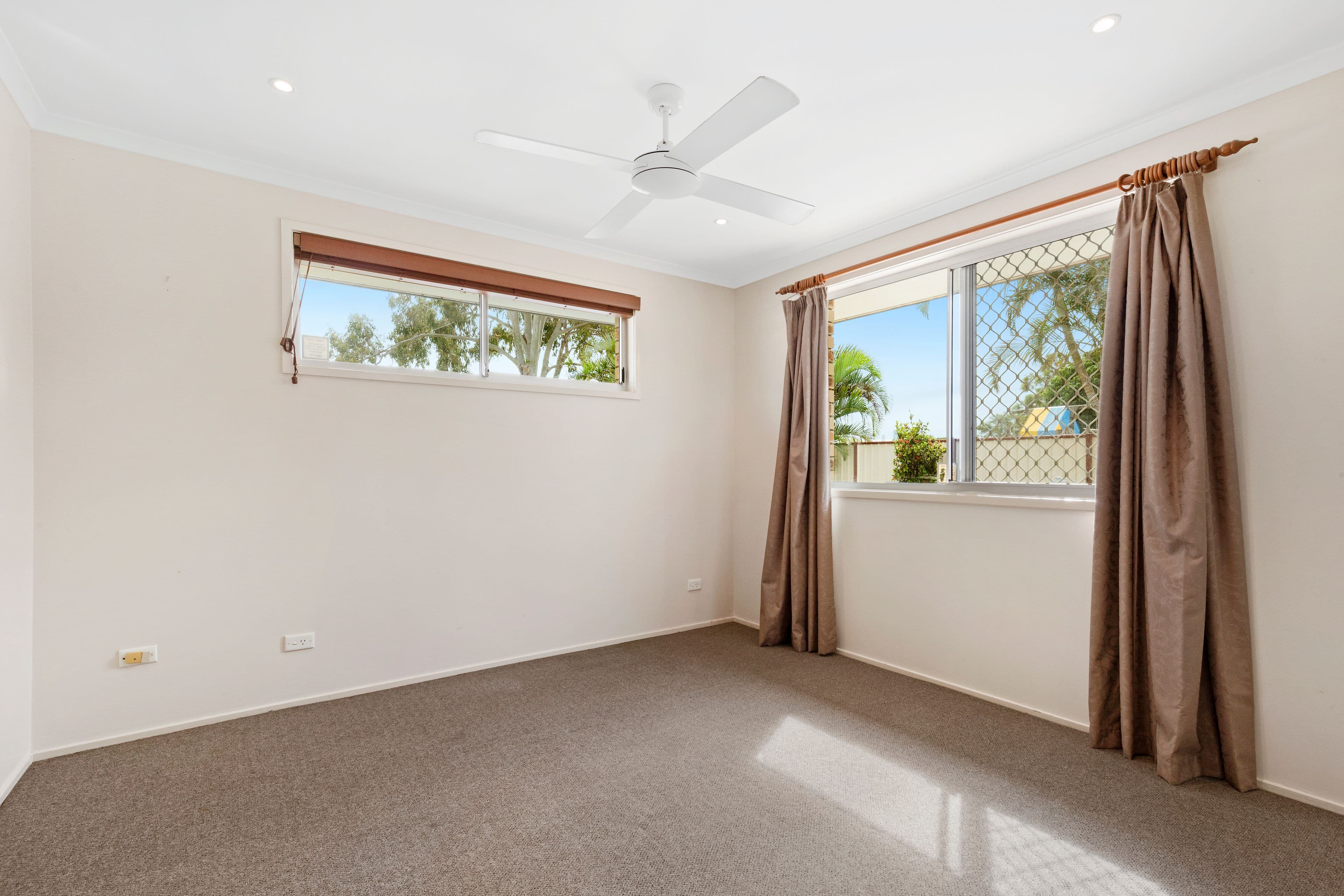 20 Volante Crescent, Mermaid Waters QLD 4218, Mermaid Waters - Thumbnail 8