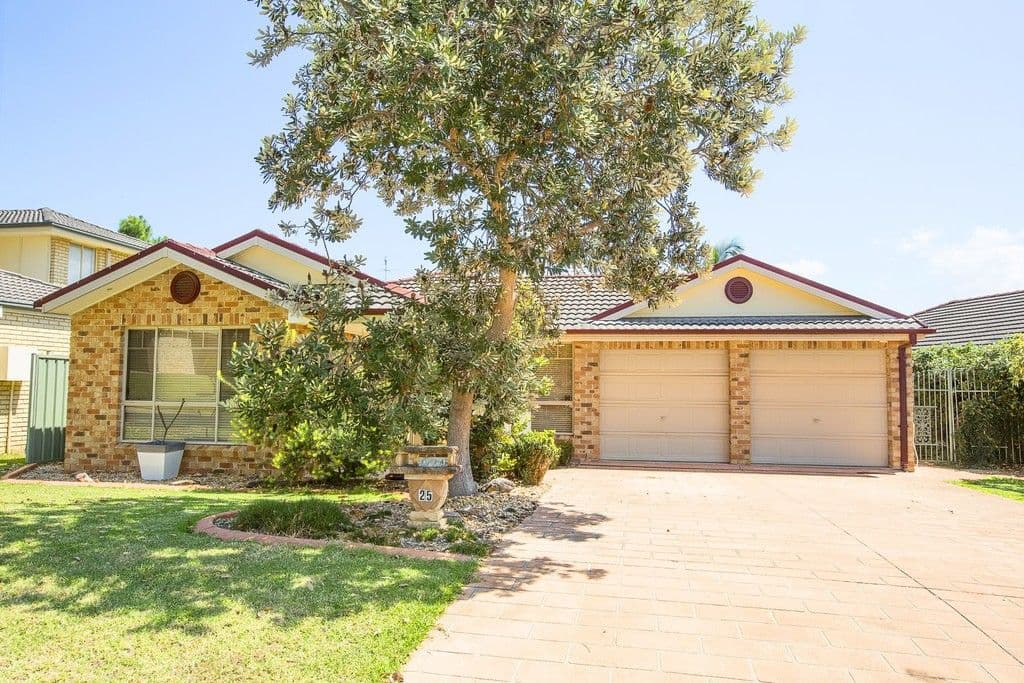 25 Butcherbird Place, Glenmore Park - Image 1