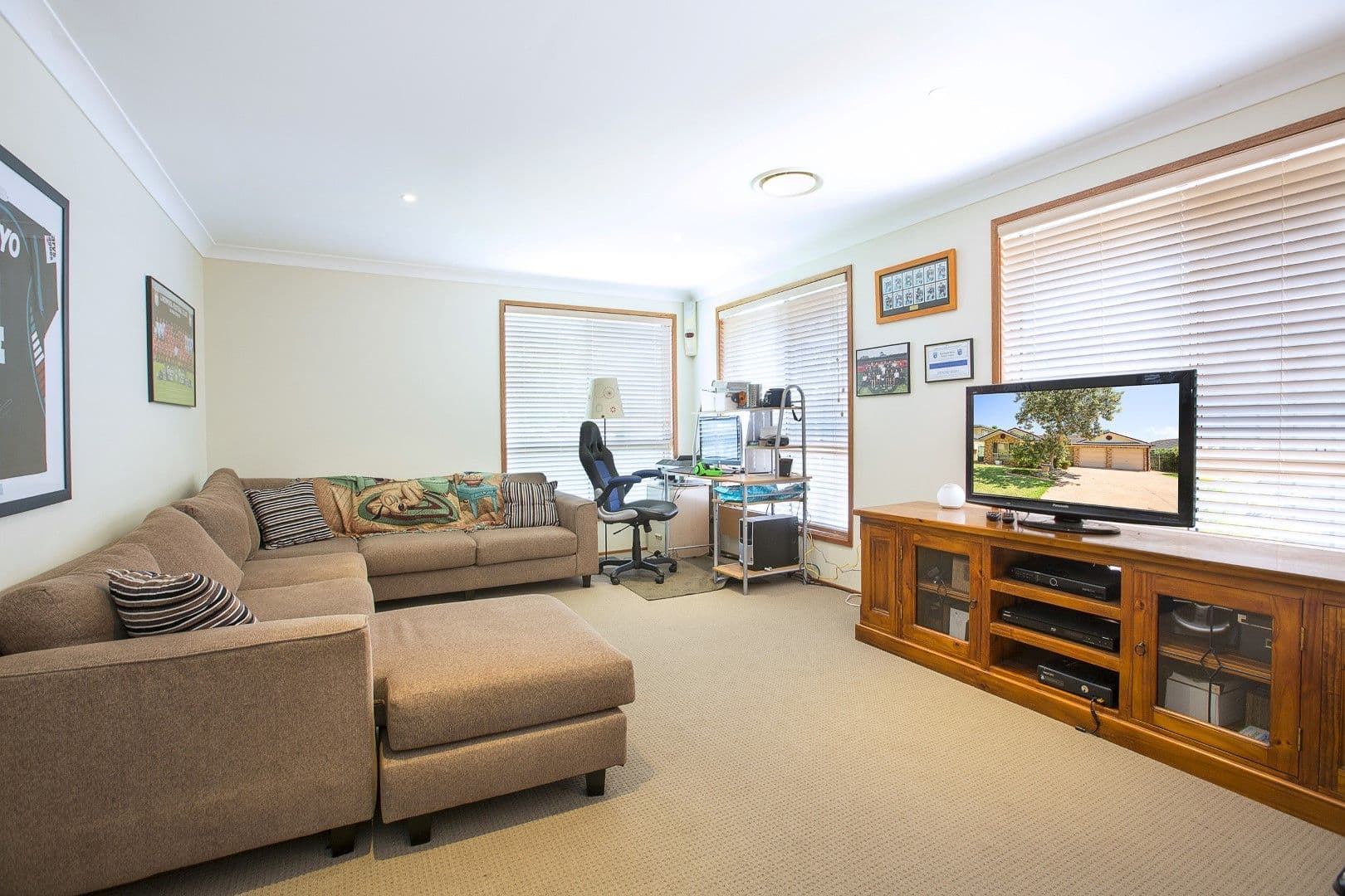 25 Butcherbird Place, Glenmore Park - Thumbnail 6