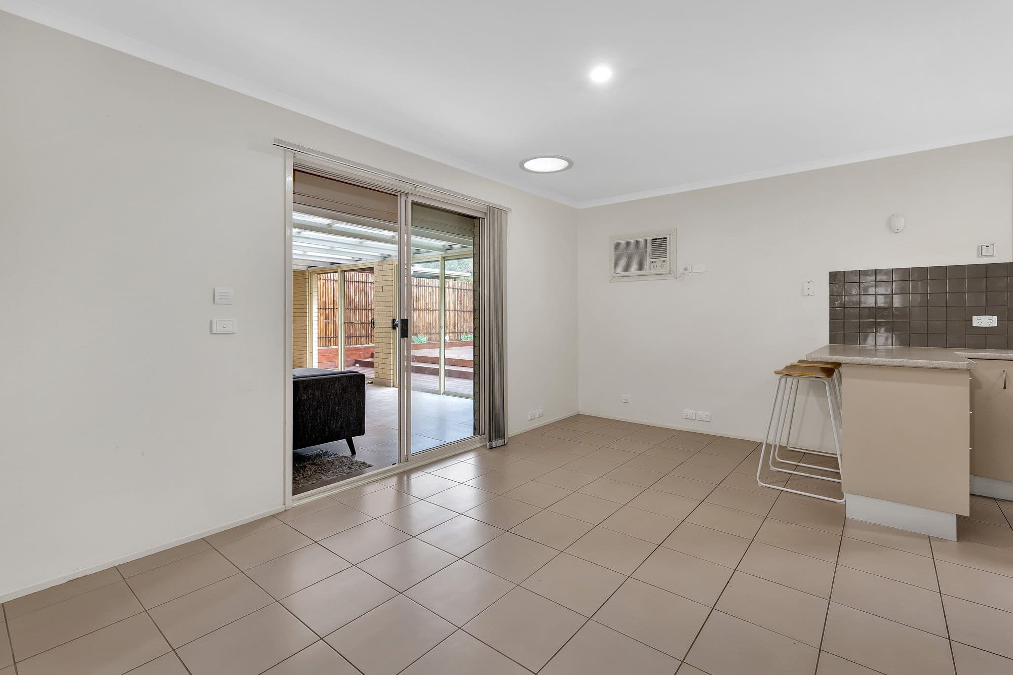 22 Whitsunday Drive, Hoppers Crossing VIC 3029, Hoppers Crossing - Thumbnail 4