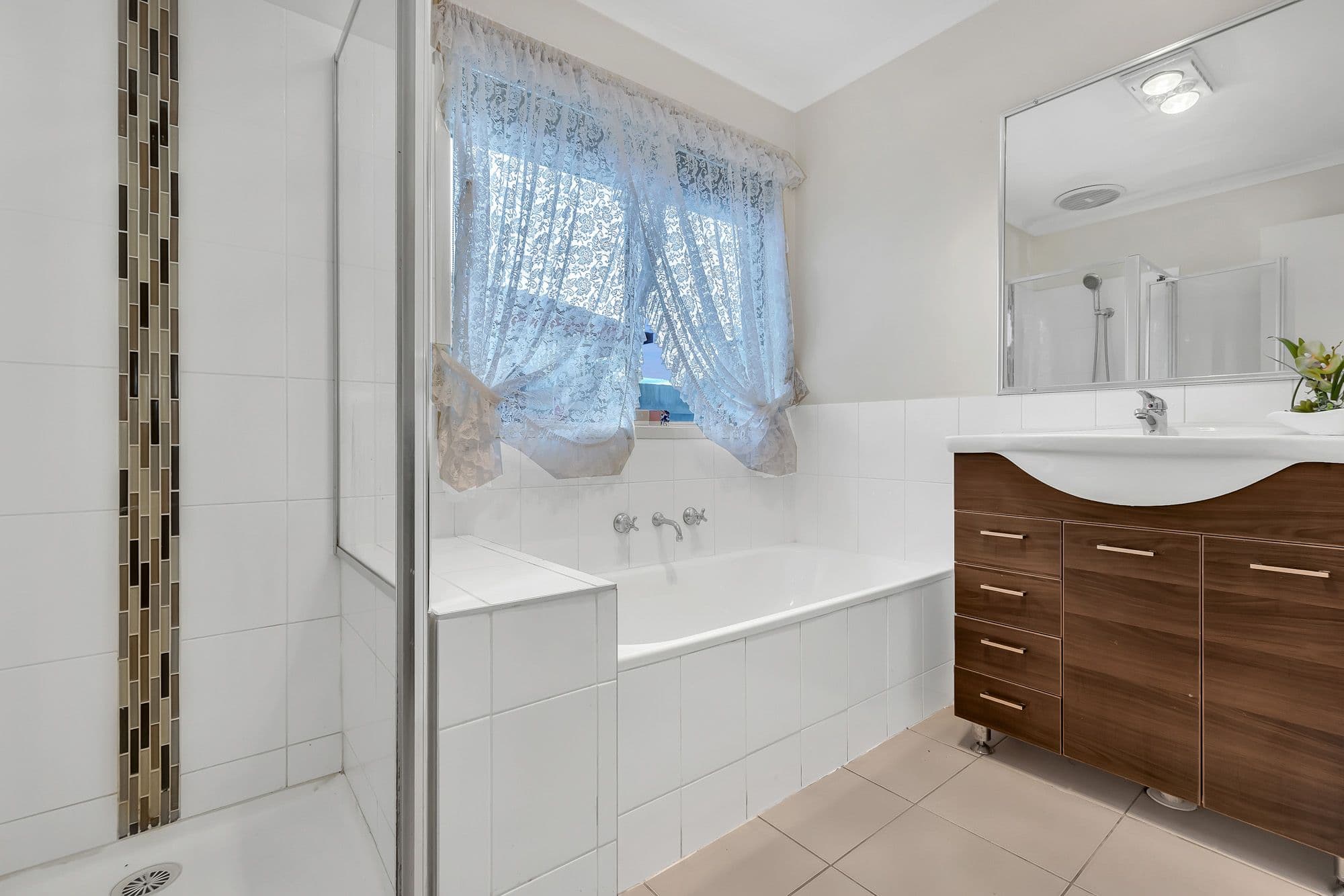 22 Whitsunday Drive, Hoppers Crossing VIC 3029, Hoppers Crossing - Thumbnail 8