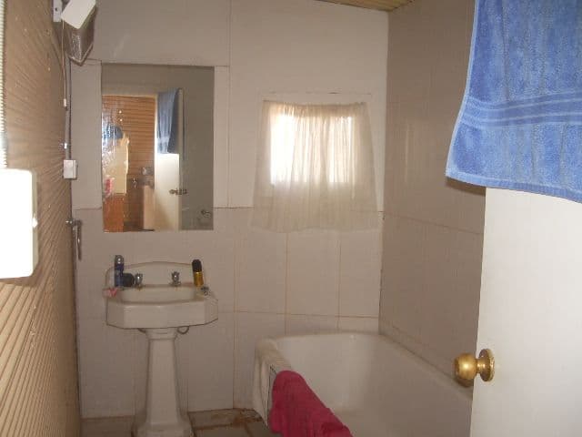 80 Gaffney Lane, BROKEN HILL NSW 2880, Broken Hill - Thumbnail 3