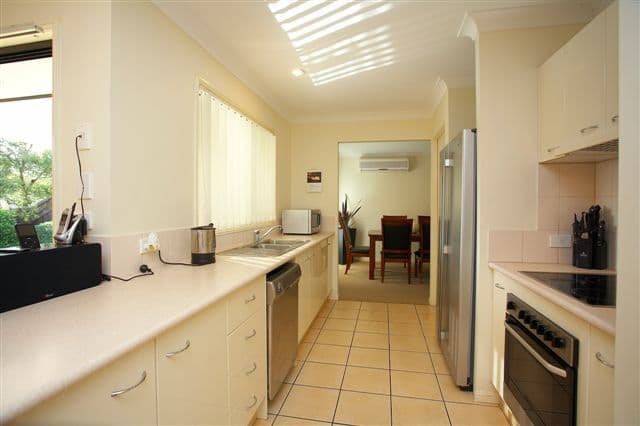 128 Sharpless Road, SPRINGFIELD QLD 4300, Springfield - Thumbnail 4