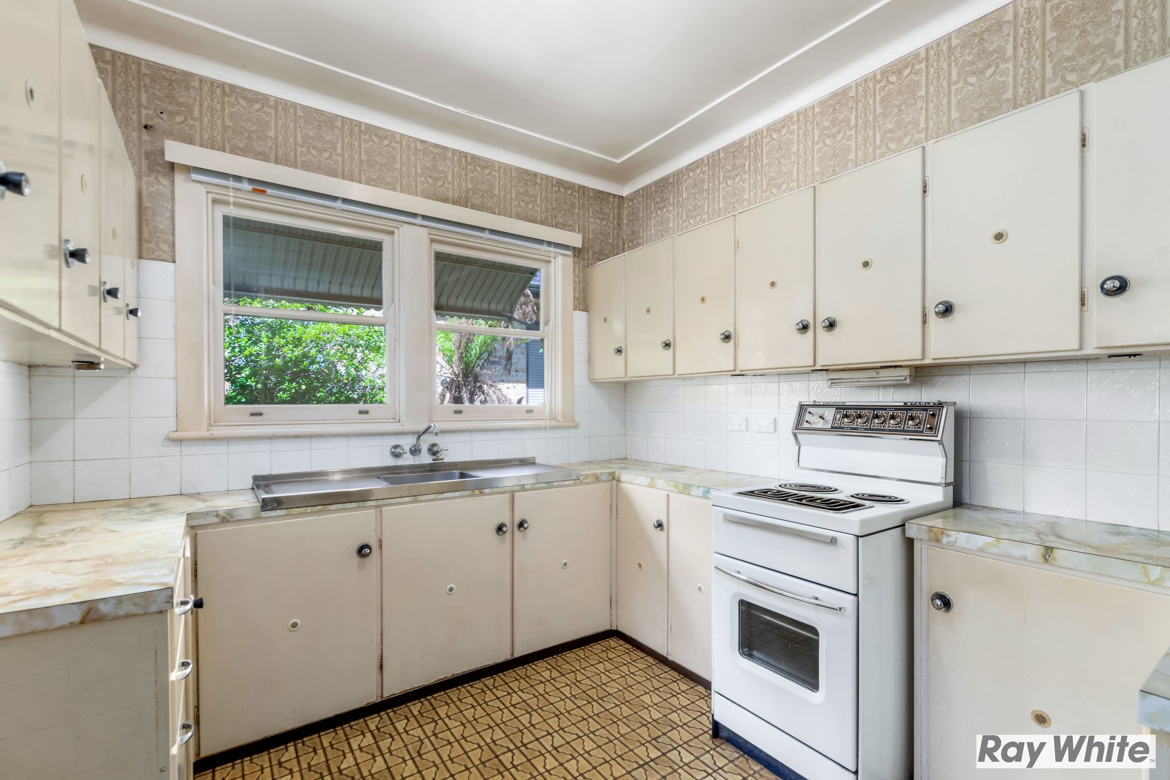 11 Toorak Avenue, Mangerton NSW 2500, Mount Saint Thomas - Thumbnail 4
