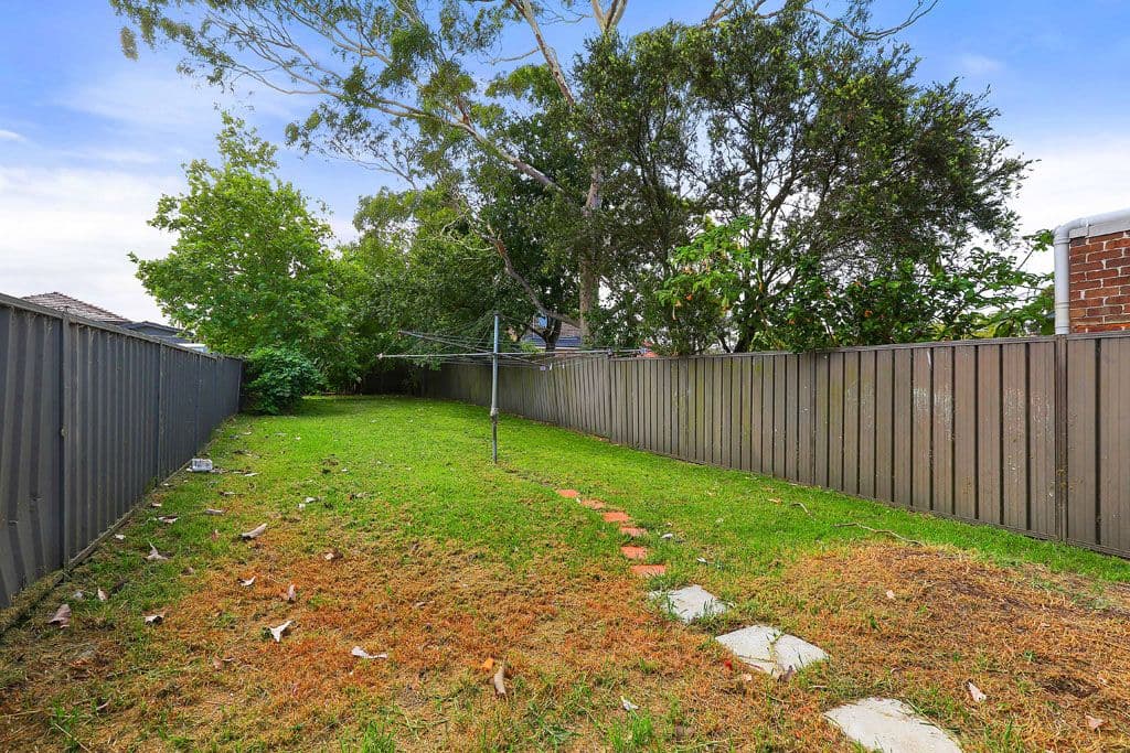 57 Croydon Road, Croydon - Thumbnail 2