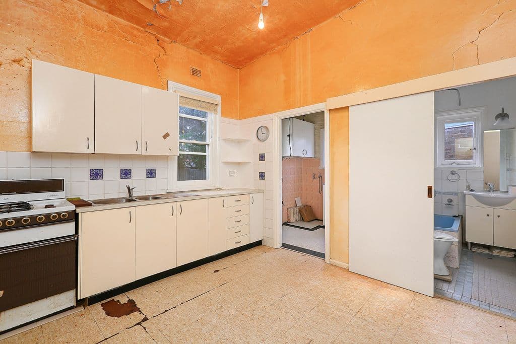 57 Croydon Road, Croydon - Thumbnail 4