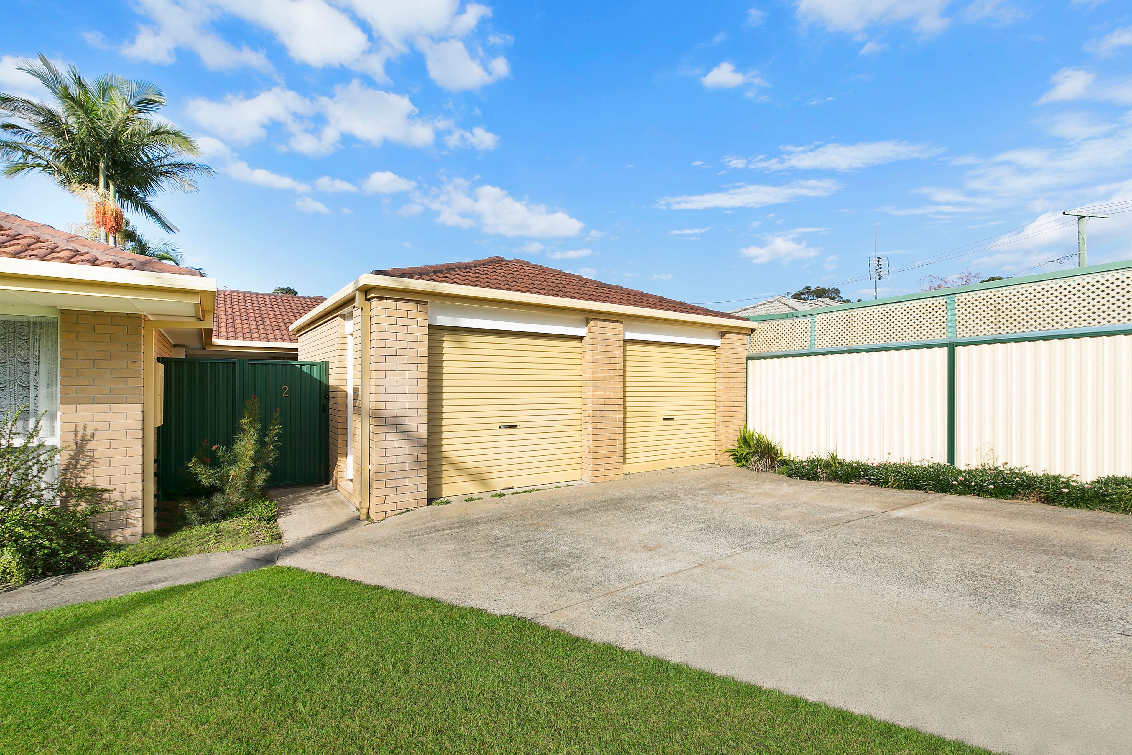 19 Binstead Drive, SOUTHPORT QLD 4215, Southport - Thumbnail 2