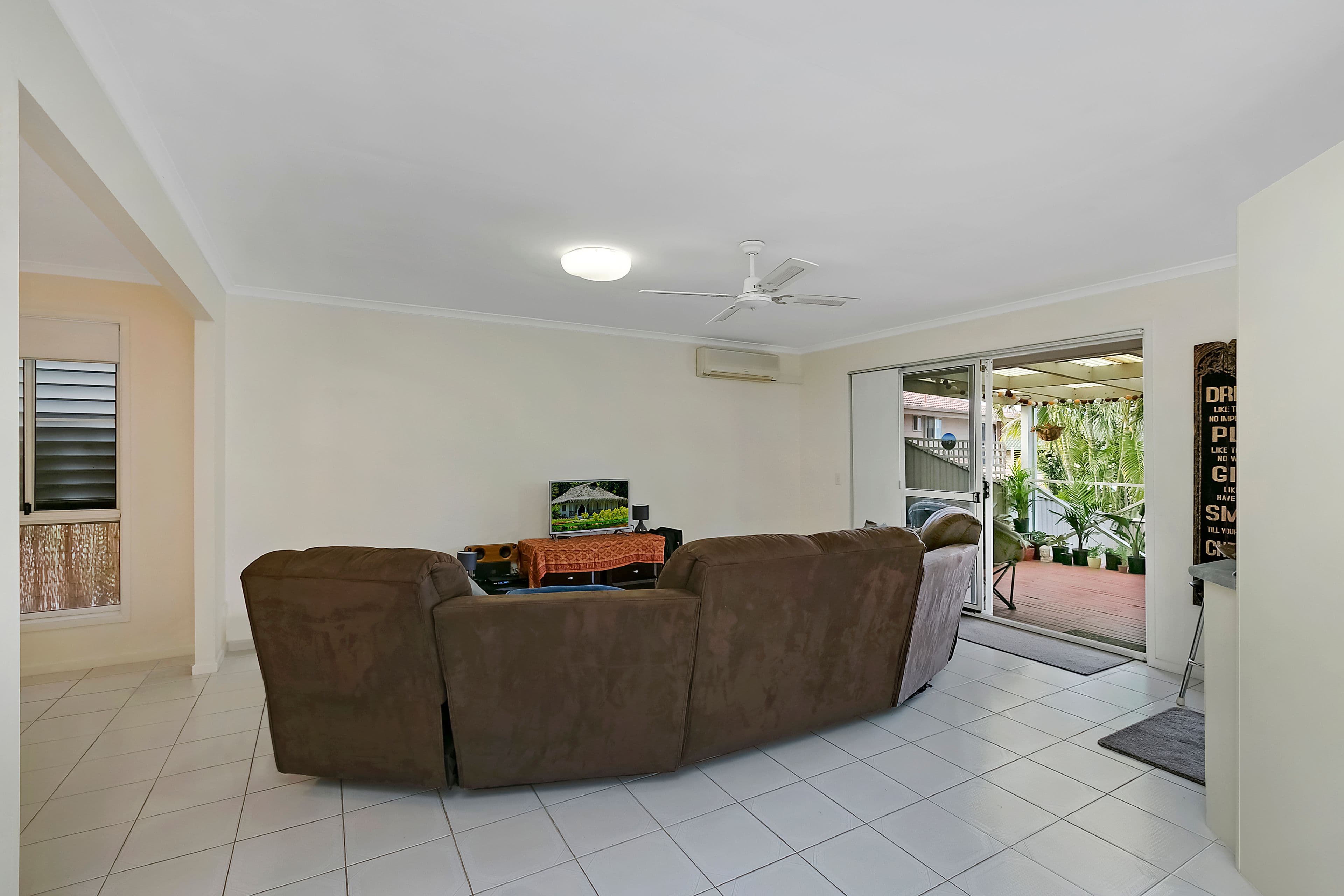 19 Binstead Drive, SOUTHPORT QLD 4215, Southport - Thumbnail 8