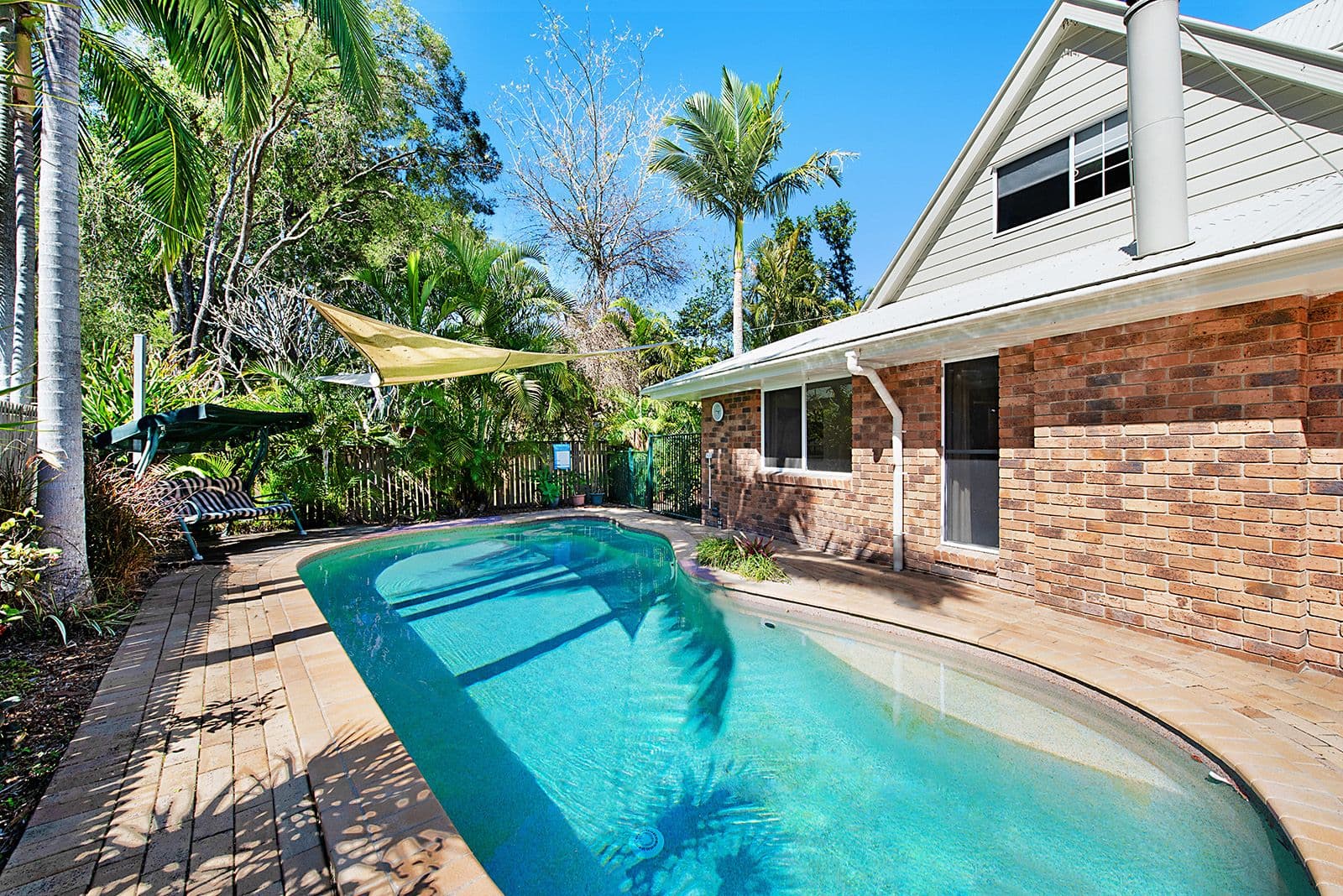 4 Hoana Place, Kenmore QLD 4069, Kenmore - Thumbnail 2