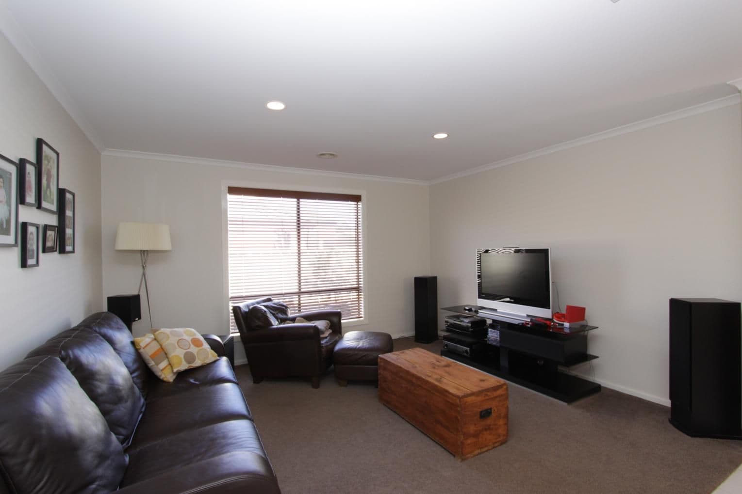 6 Bushwalk Grove, EPSOM VIC 3551, Epsom - Thumbnail 2
