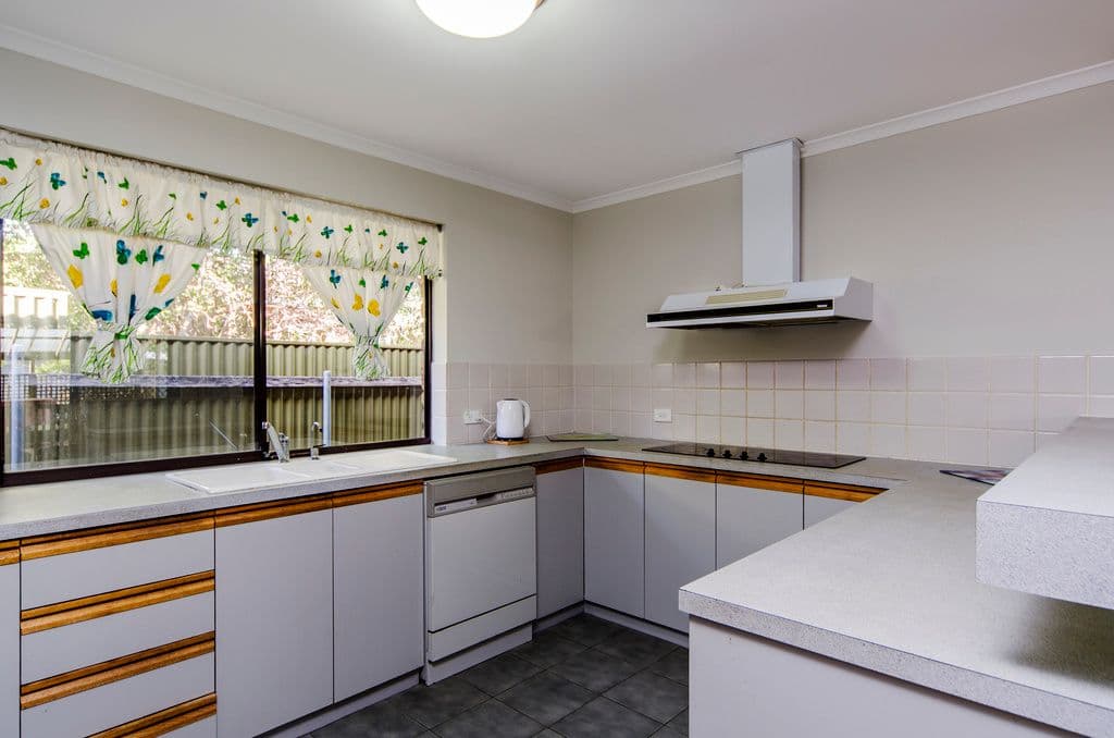 22 Vine Street, McLaren Vale SA 5171, McLaren Vale - Thumbnail 8