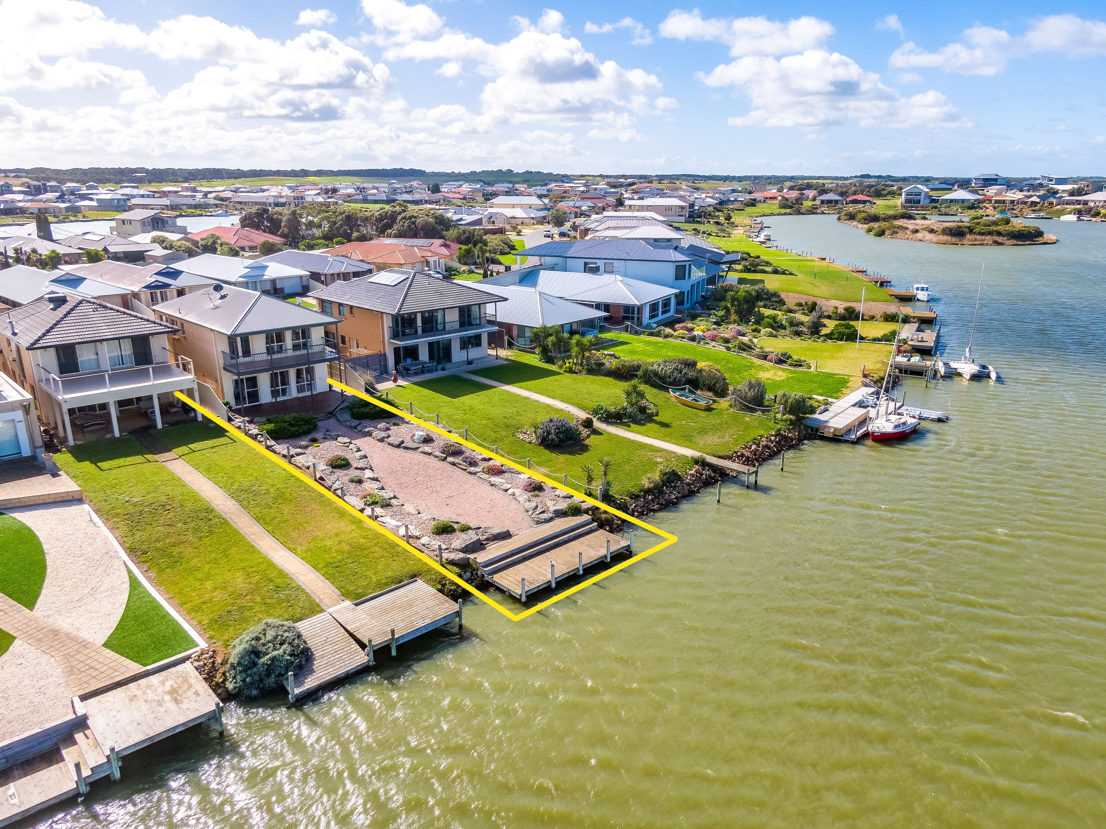 87 Wentworth Parade, Hindmarsh Island SA 5214, Hindmarsh Island - Image 1