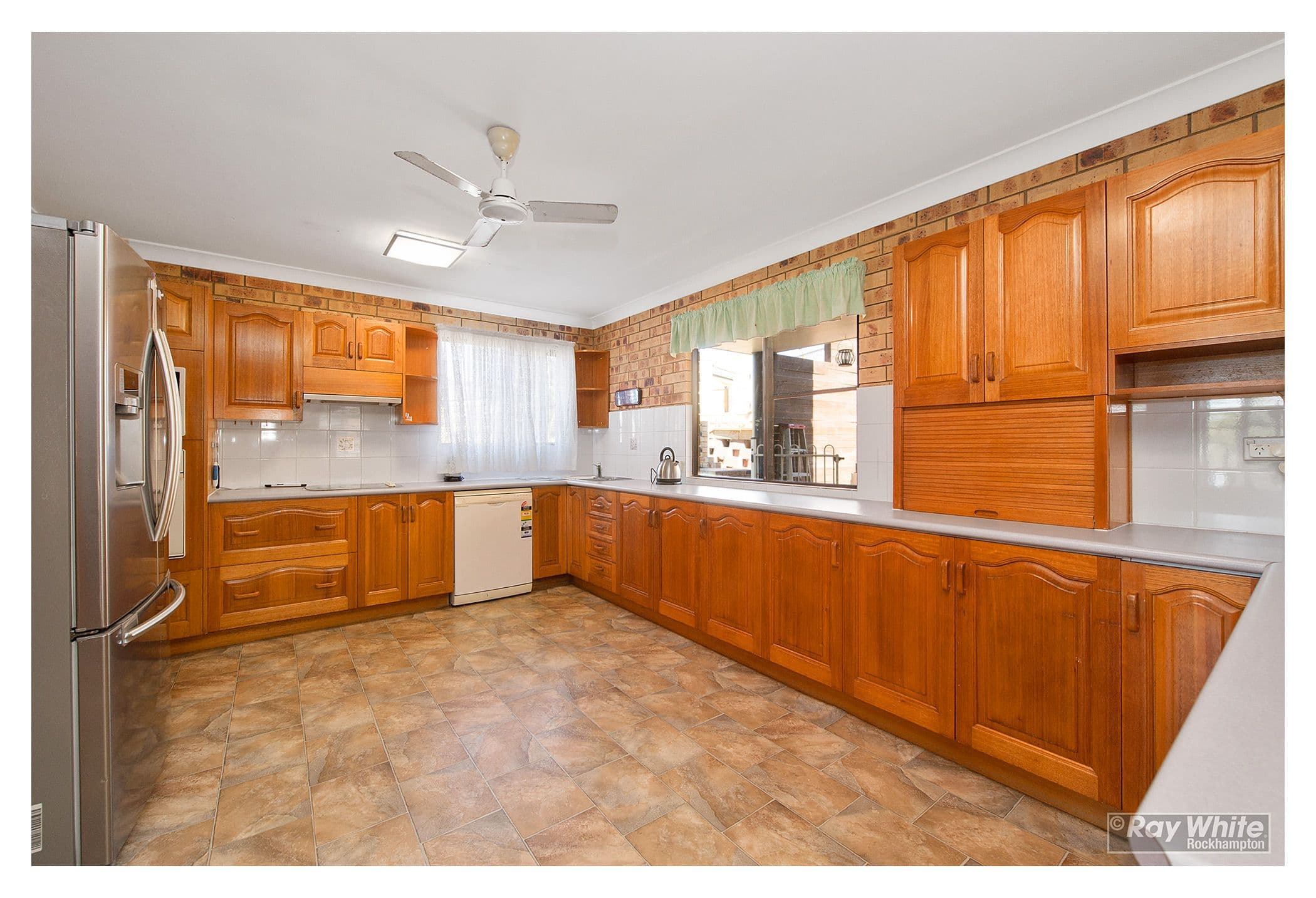15 Hutcheon Street, Kawana QLD 4701, Kawana - Thumbnail 7