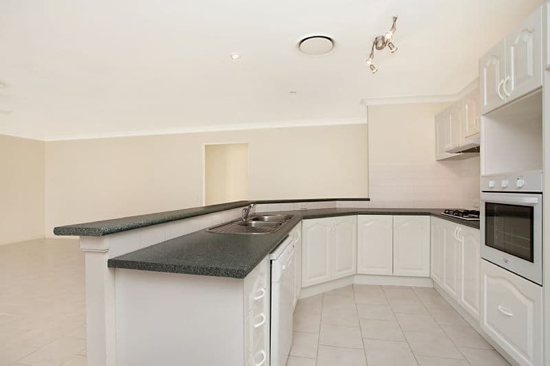 27 Pyalla Avenue, ABERGLASSLYN NSW 2320, Aberglasslyn - Thumbnail 5