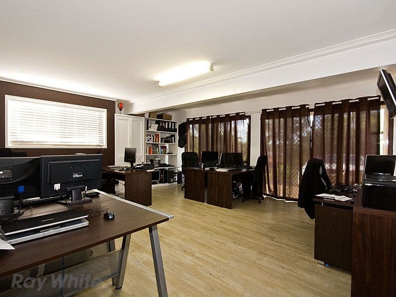 4 Wirilda Street, MIDDLE PARK QLD 4074, Middle Park - Thumbnail 4