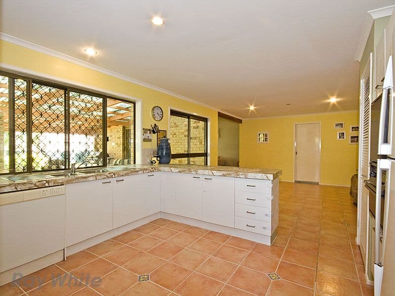 4 Wirilda Street, MIDDLE PARK QLD 4074, Middle Park - Thumbnail 5