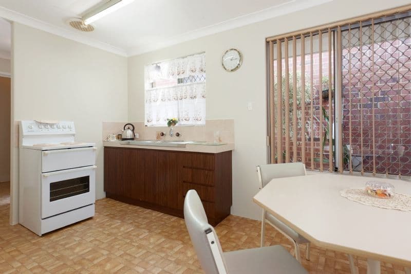 35 Ethelwyn Street, HILTON WA 6163, Hilton - Thumbnail 2
