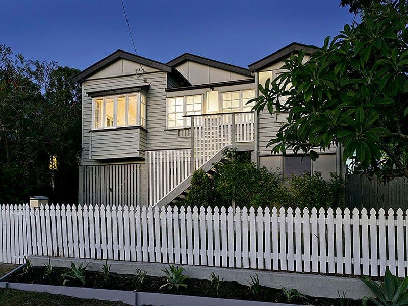 24 Smith Street, Holland Park QLD 4121, Holland Park - Thumbnail 2