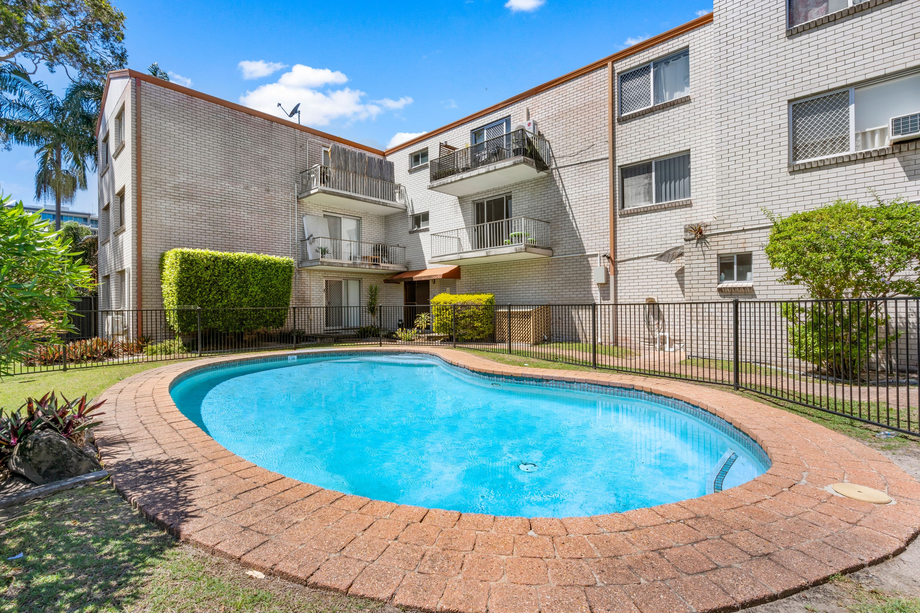 9 Loder Street, Biggera Waters QLD 4216, Biggera Waters - Thumbnail 5