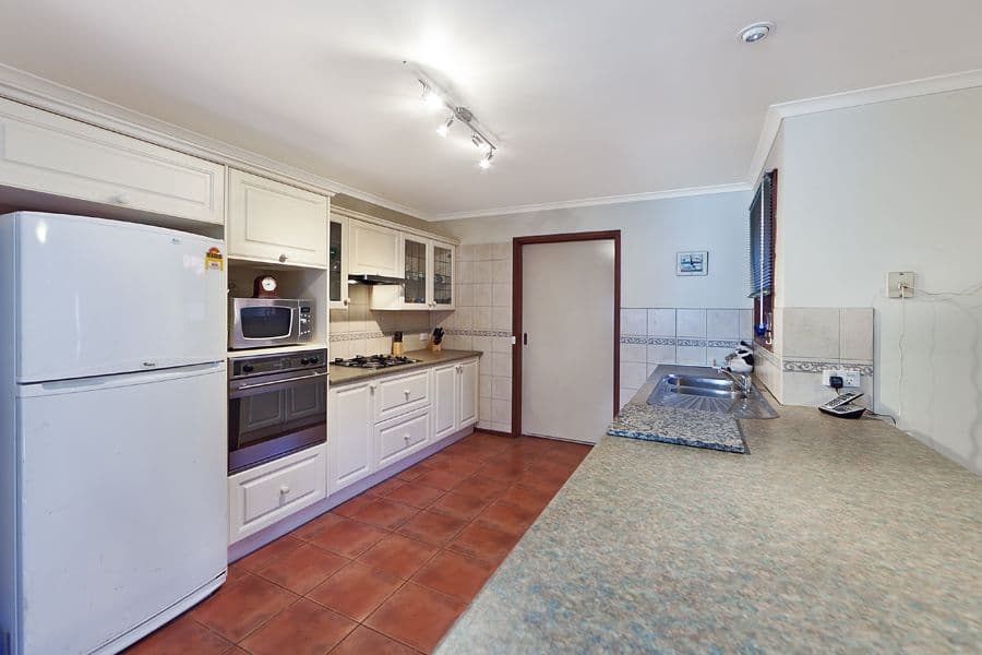 5 Radford Court, BROOKFIELD VIC 3338, Brookfield - Thumbnail 2