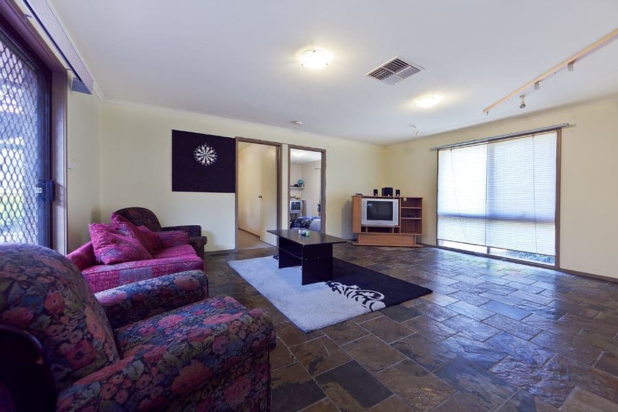 5 Radford Court, BROOKFIELD VIC 3338, Brookfield - Thumbnail 3