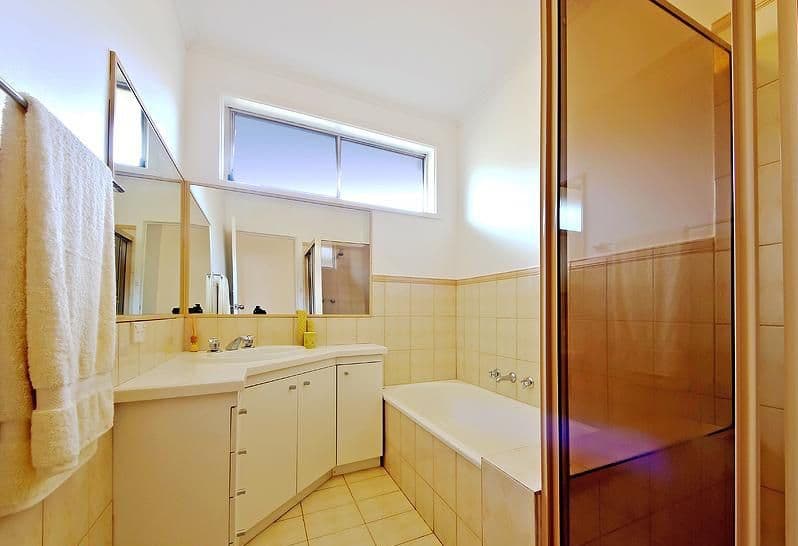 127 Gillespie Road, Kings Park VIC 3021, Kings Park - Thumbnail 4