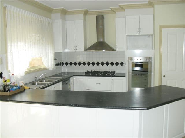 17 Alberton Avenue, ROXBURGH PARK VIC 3064, Roxburgh Park - Thumbnail 2