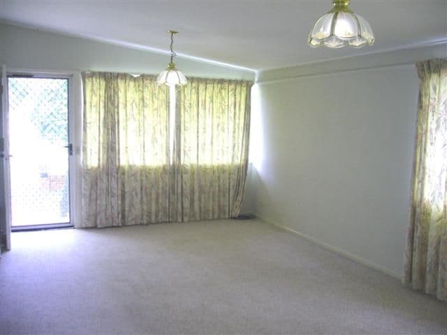 24 Hockings Street, HOLLAND PARK WEST QLD 4121, Holland Park West - Thumbnail 3