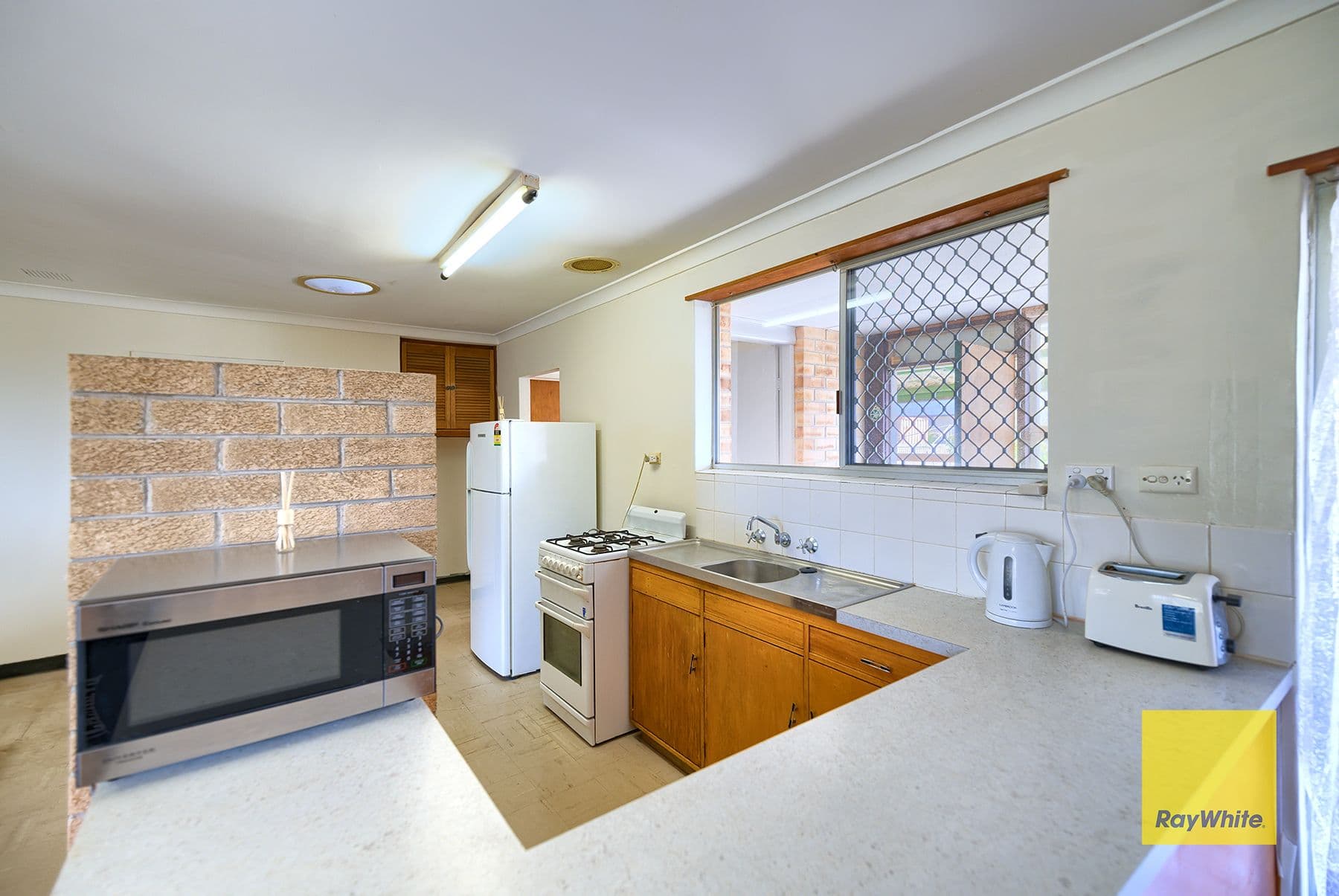 13 Lurline Street, Orana WA 6330, Orana - Thumbnail 4